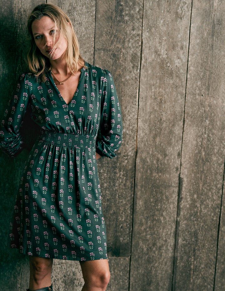 Sarah Kurzes Jerseykleid-Wintermoos, Holzblock Blumenmuster