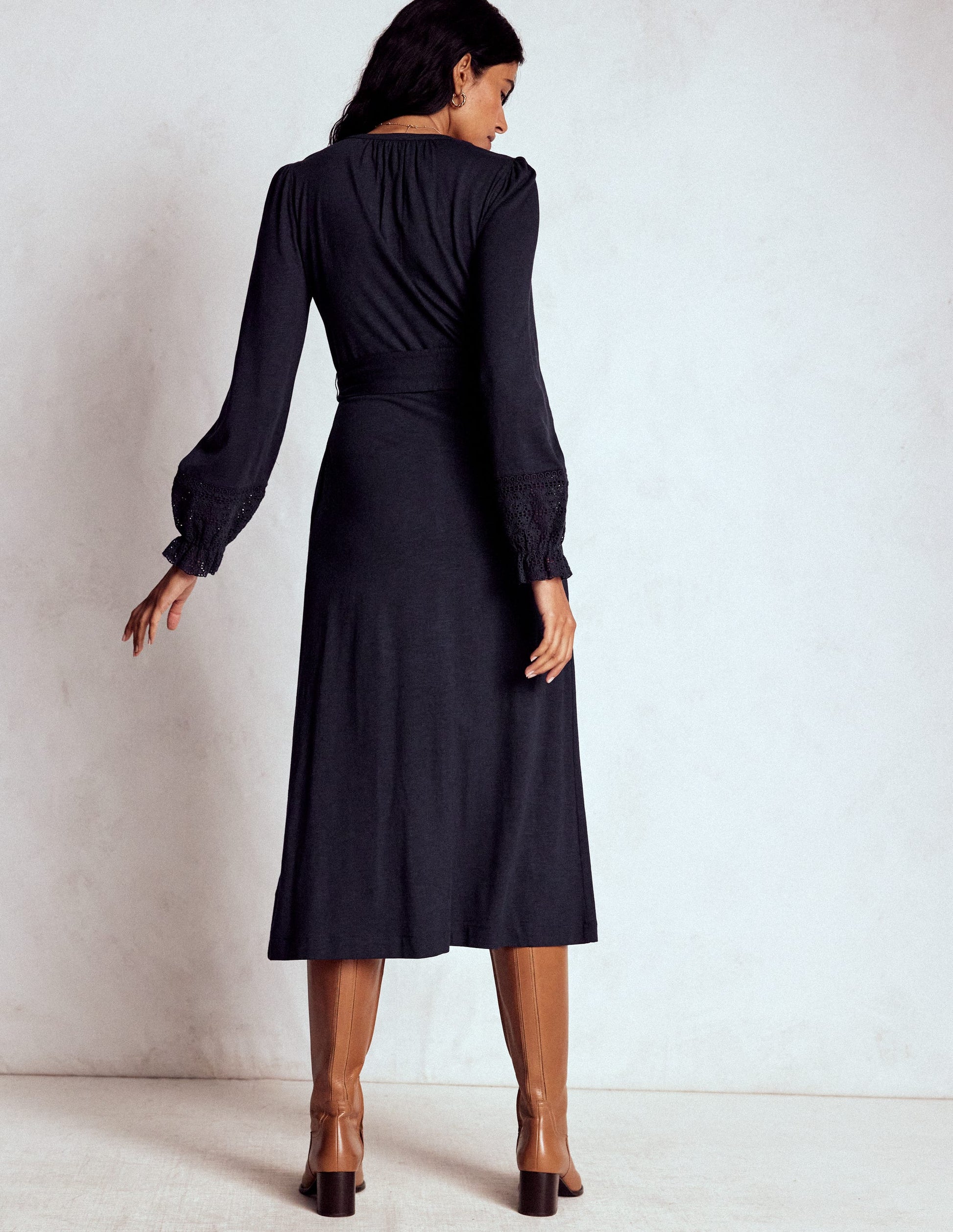 Robe Pippa à broderie anglaise en jersey-Bleu marine-4