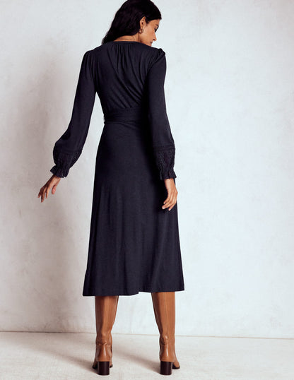 Robe Pippa à broderie anglaise en jersey-Bleu marine-4
