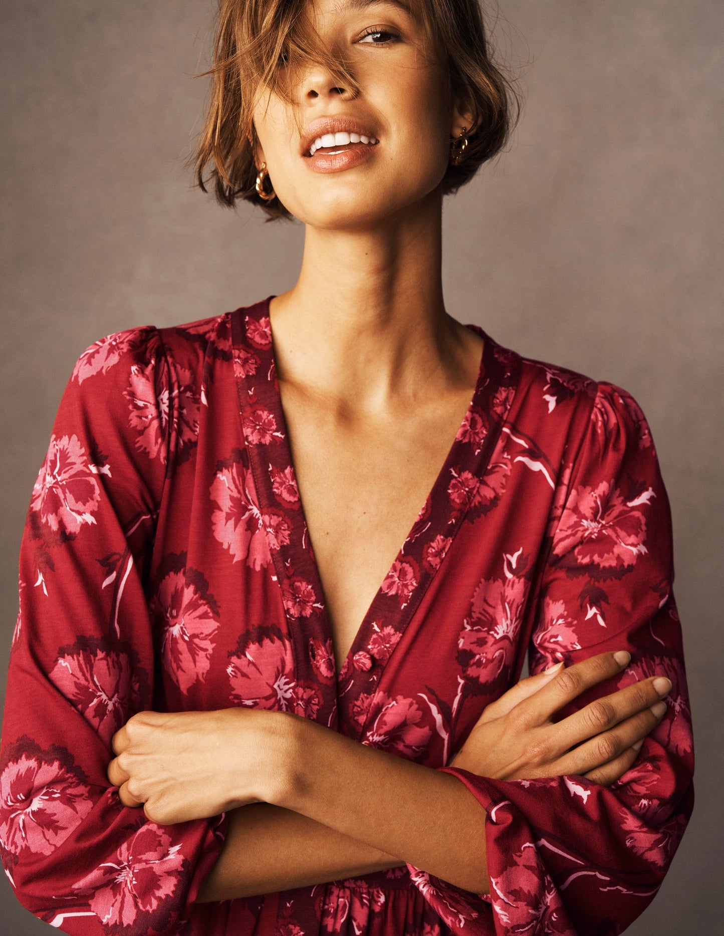 Robe Natalia style 40s à manches longues-Rouge, motif Delicate Carnation