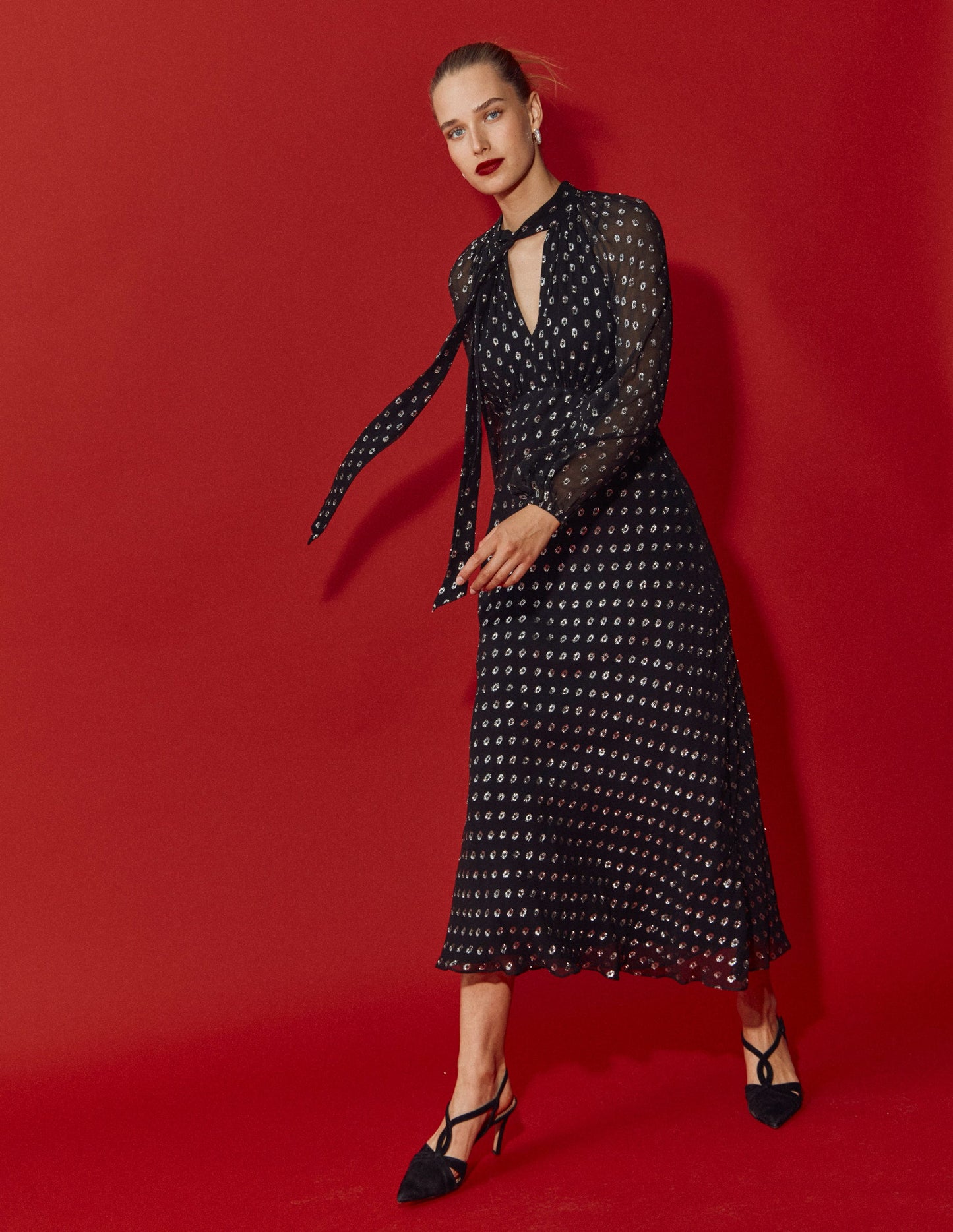 Midikleid zum Binden-Schwarz und Gold Clip-Muster