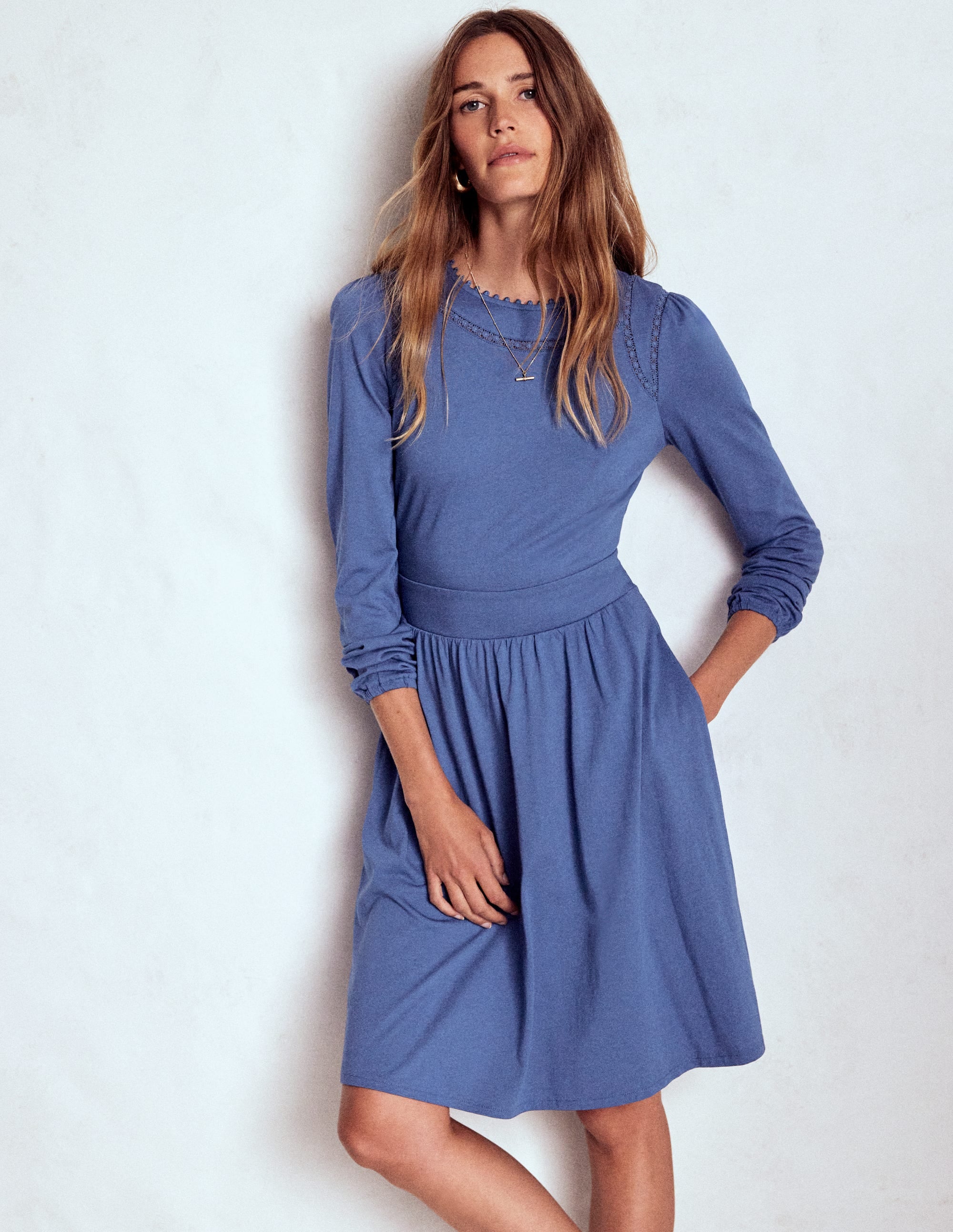Mila Kurzes Jerseykleid-Denim-Blau - Image 4