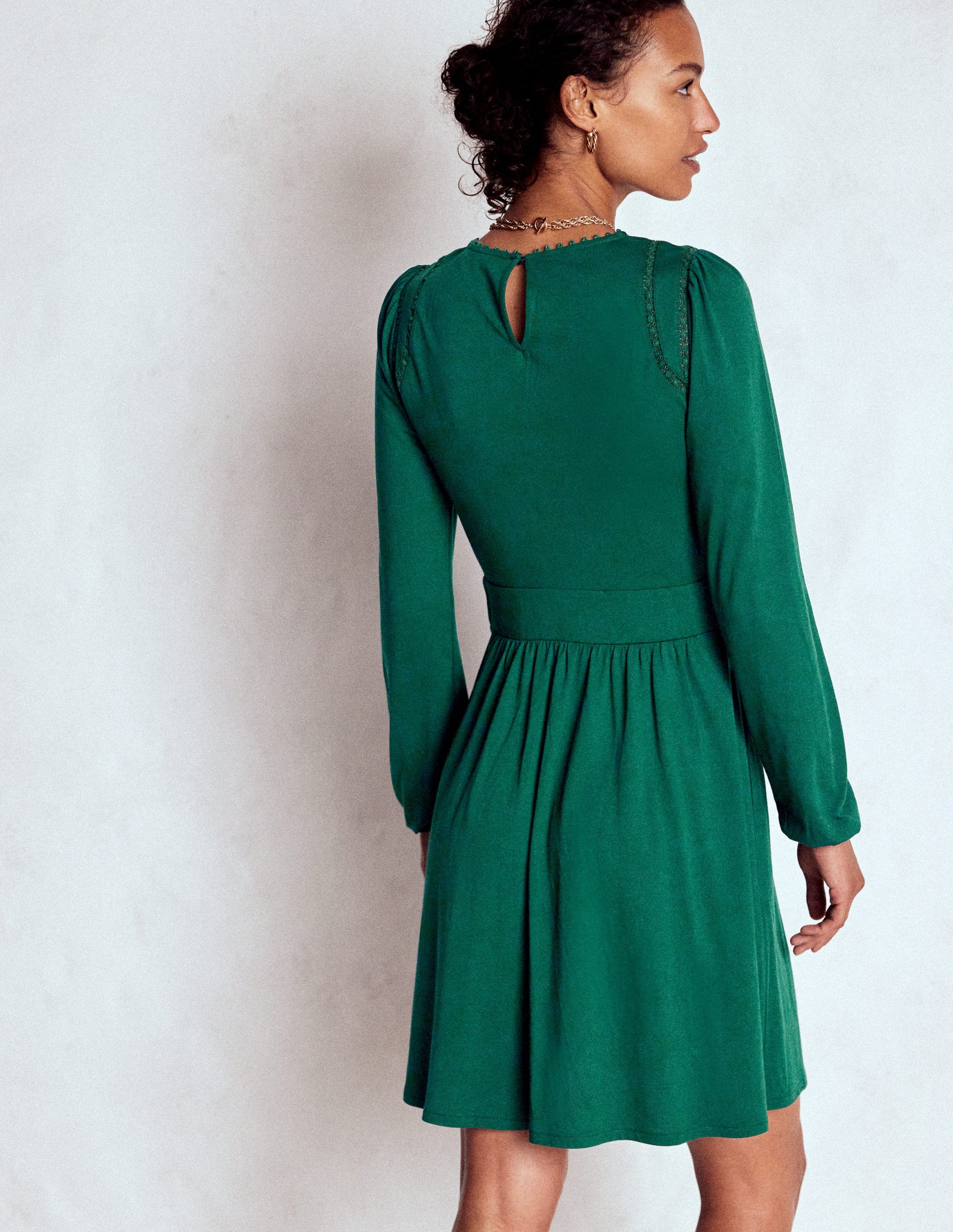Mila Kurzes Jerseykleid-Dunkles Smaragdgrün-4