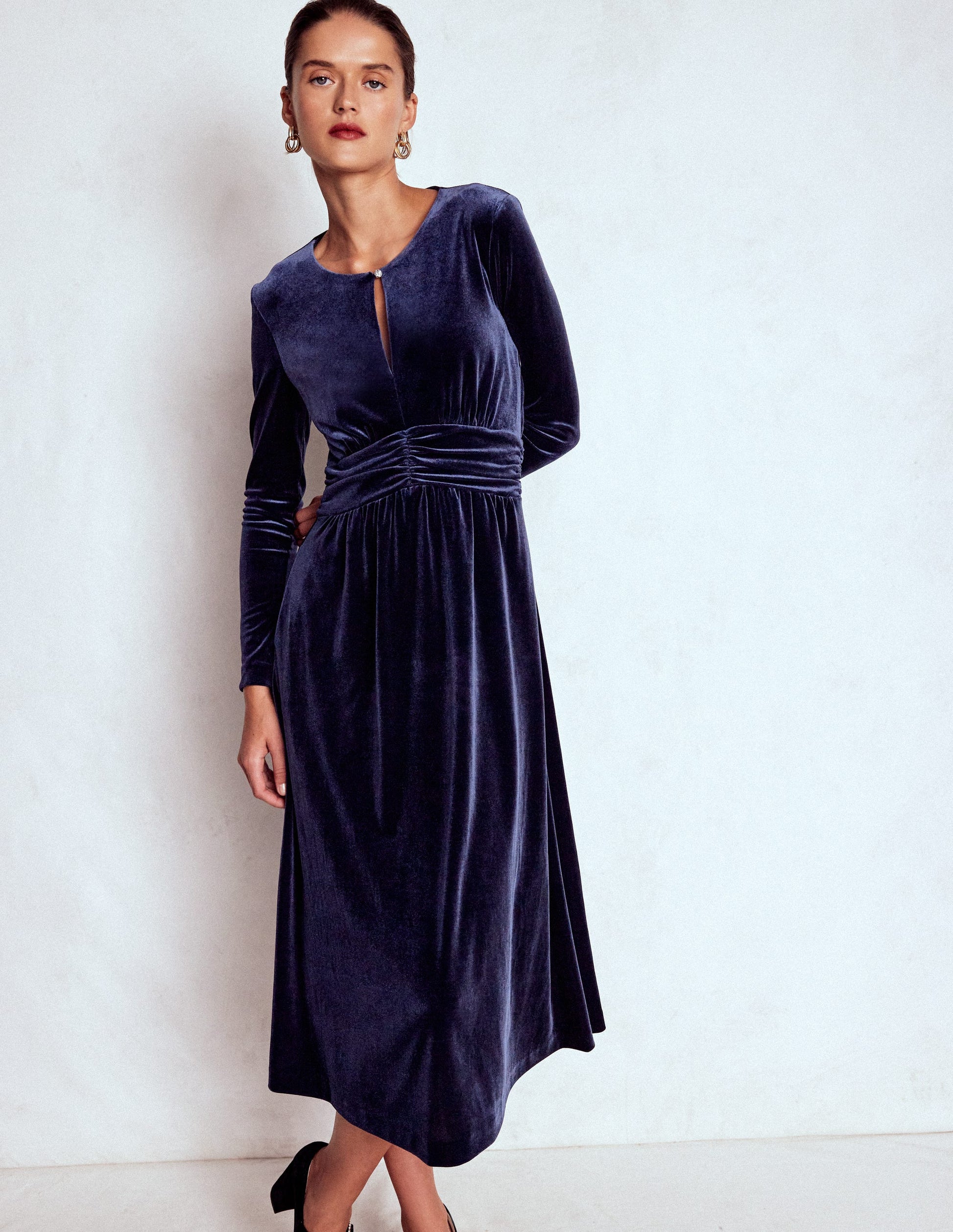 Tilda Midikleid aus Samt-Marineblau-1