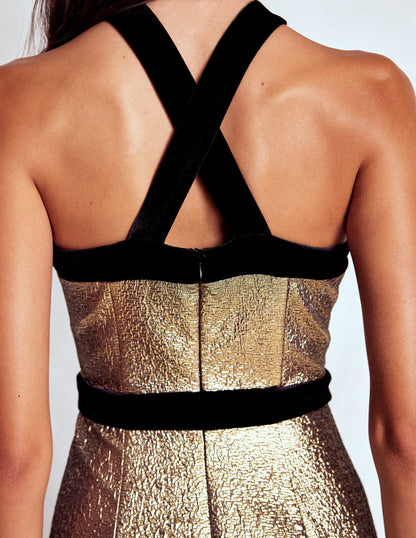 Ausgestelltes, goldenes Neckholder-Kleid-Gold-3