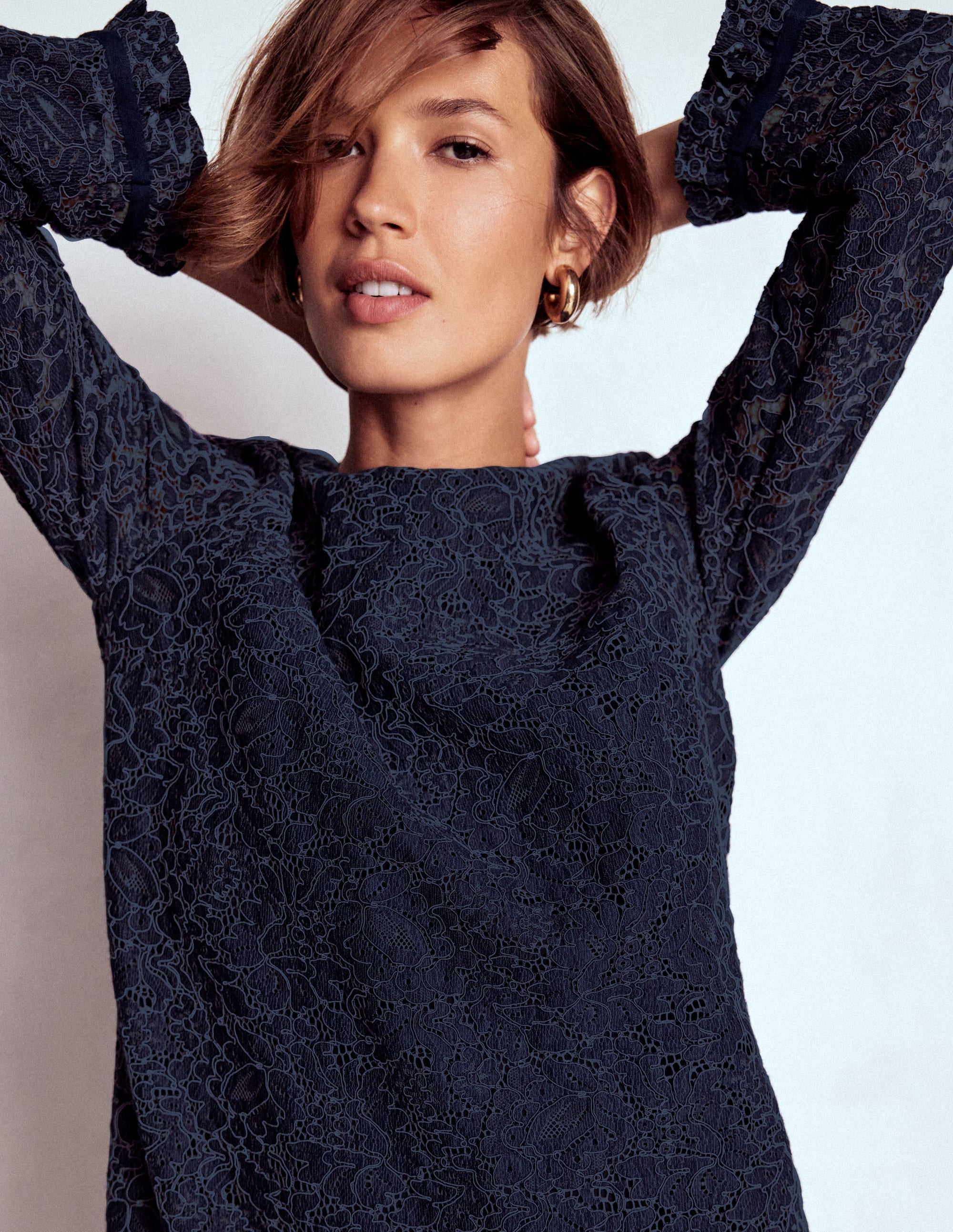 Mini-robe de cérémonie en dentelle-Bleu marine - Image 2