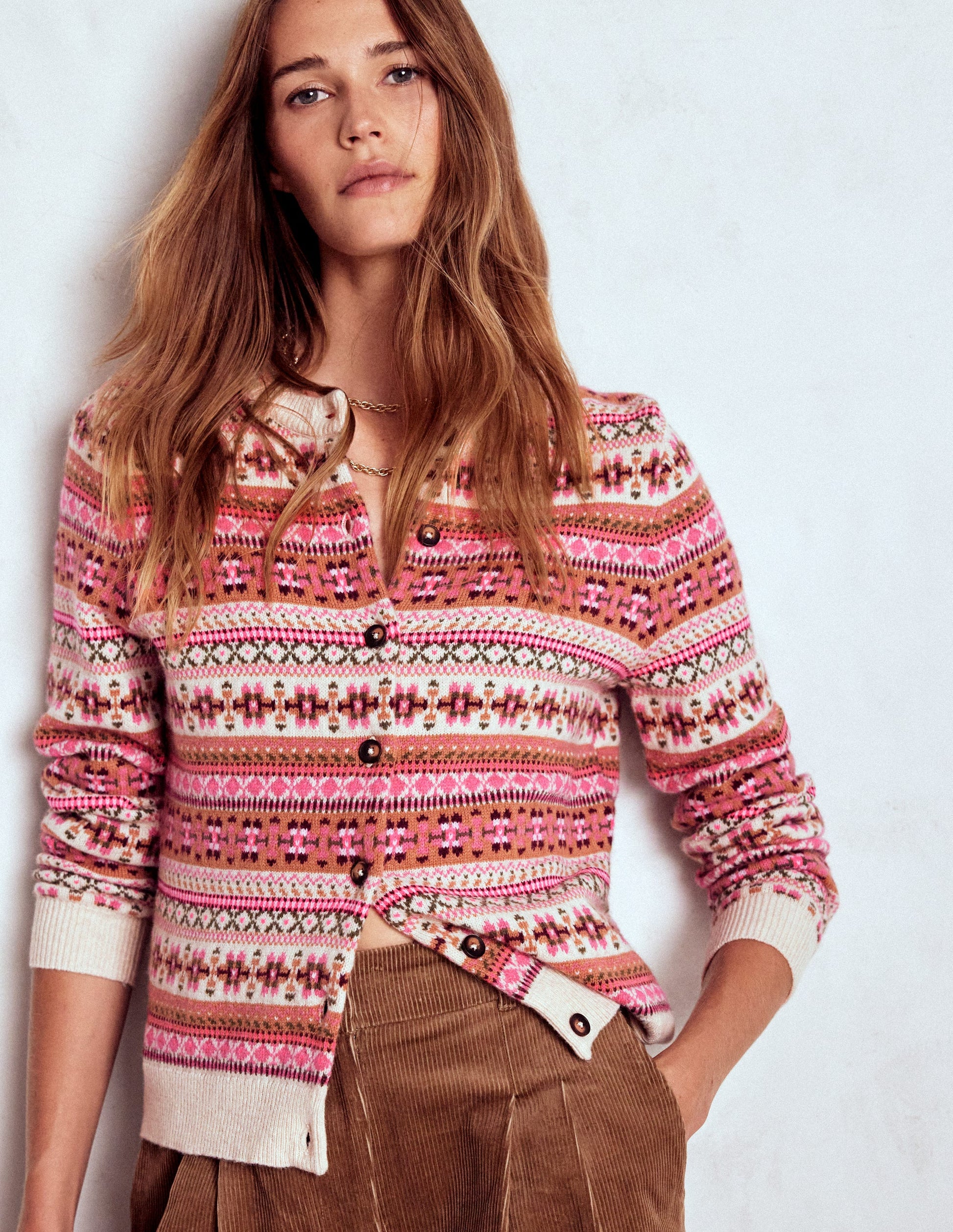 Cardigan Edie à motif jacquard-Motif jacquard traditionnel rose-5