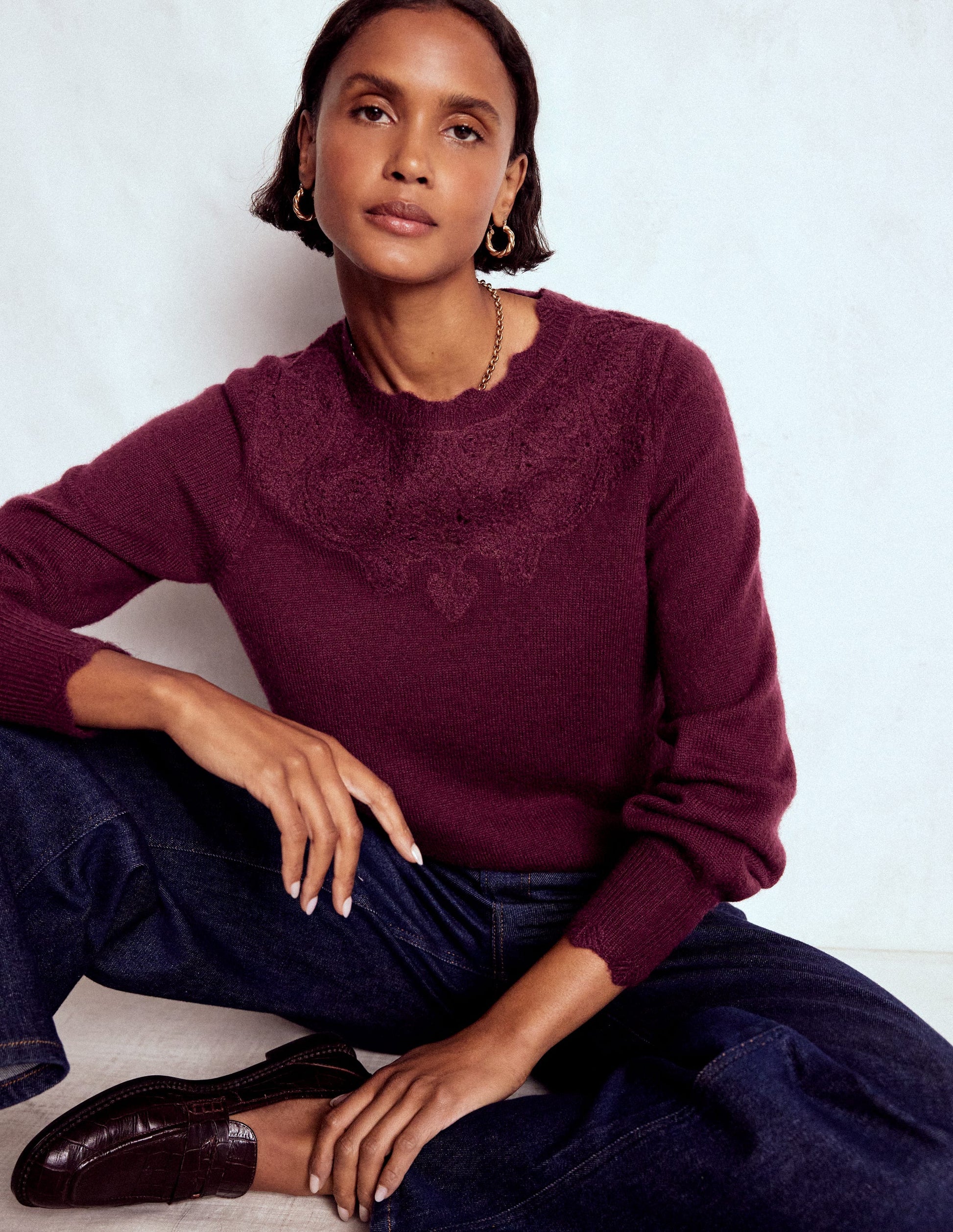 Flauschiger Pullover mit Stickerei-Dunkelviolett-1