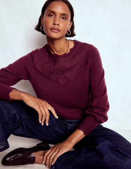 Flauschiger Pullover mit Stickerei-Dunkelviolett
