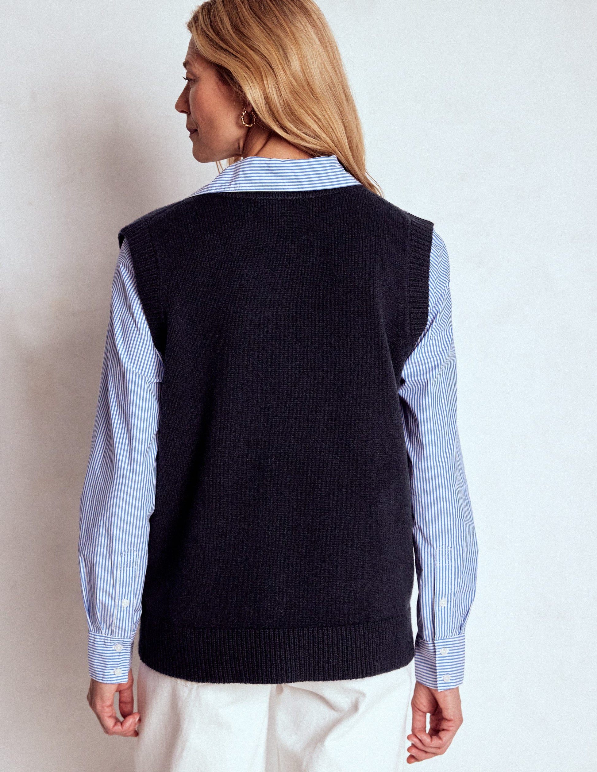 Marion Pullunder aus Merinowolle mit V-Ausschnitt-Marineblau-3