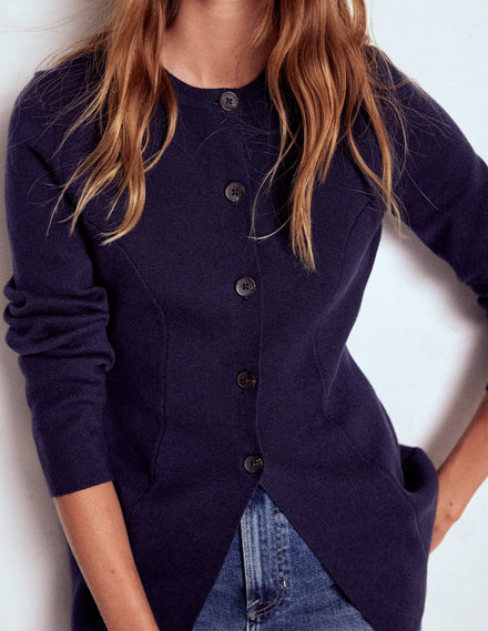 Joanna Taillierte Strickjacke-Marineblau