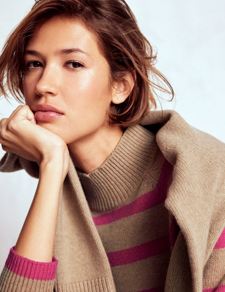 Marion Hochgeschlossener Merino-Pullover-Kamel, Brilliantpink Streifen