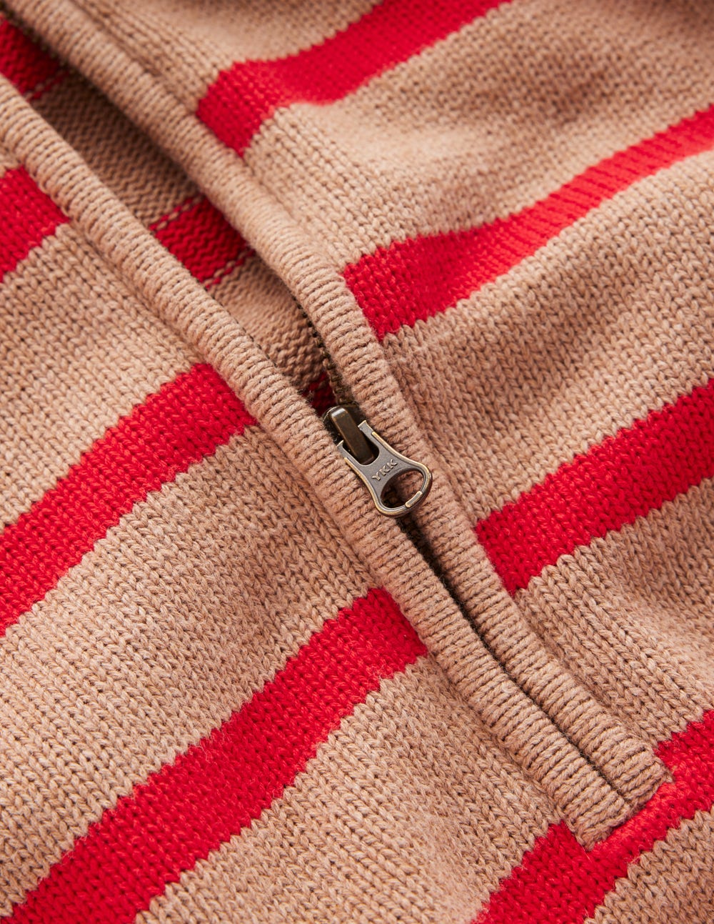 Lucy Pullover mit Halbreißverschluss-Kamelbraun Meliert, Rote Streifen - Image 6