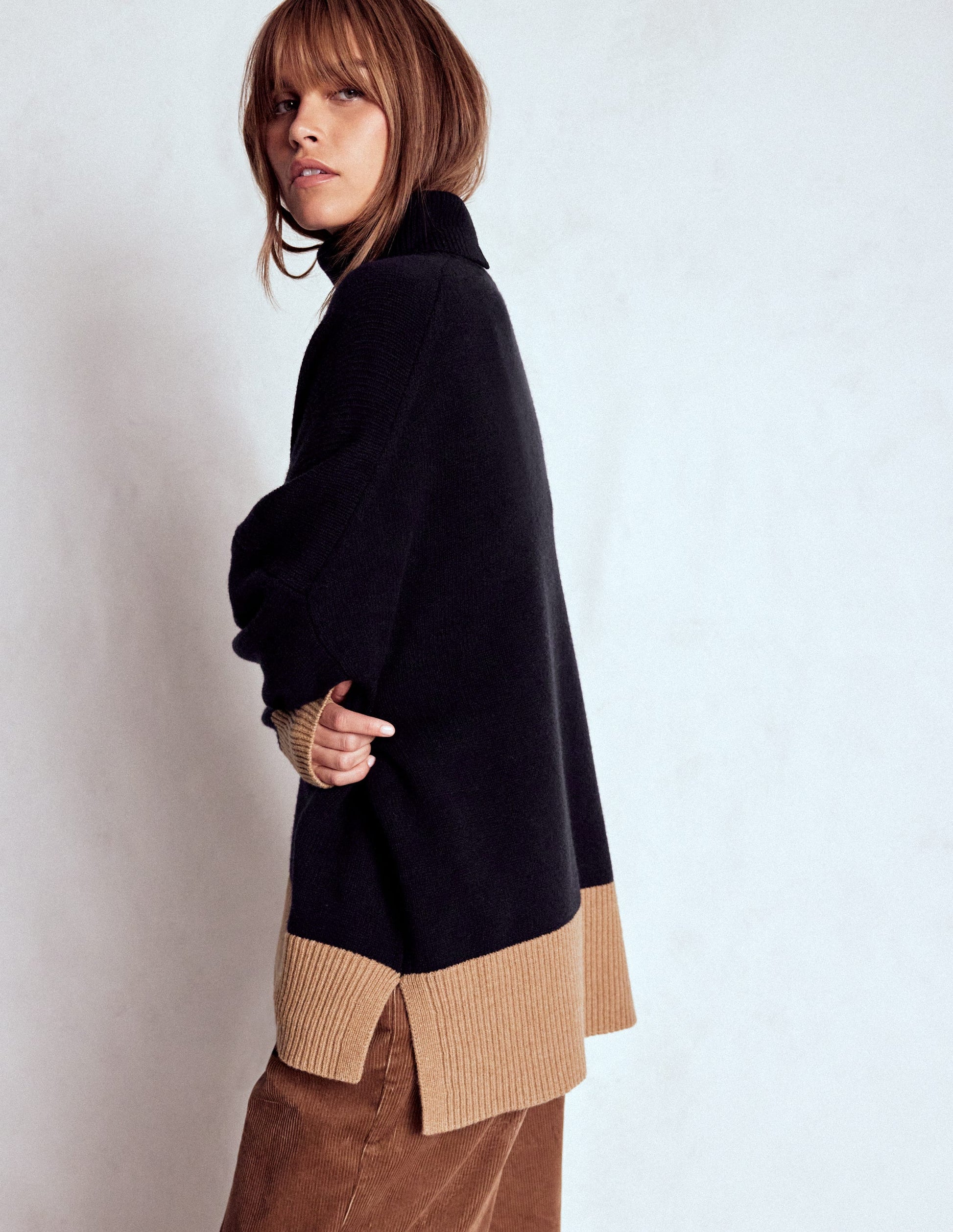 Pull à col roulé Polly en laine mérinos-Bleu marine, colourblock