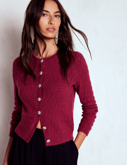 Strickjacke mit Schmuckknöpfen-Rubinrot
