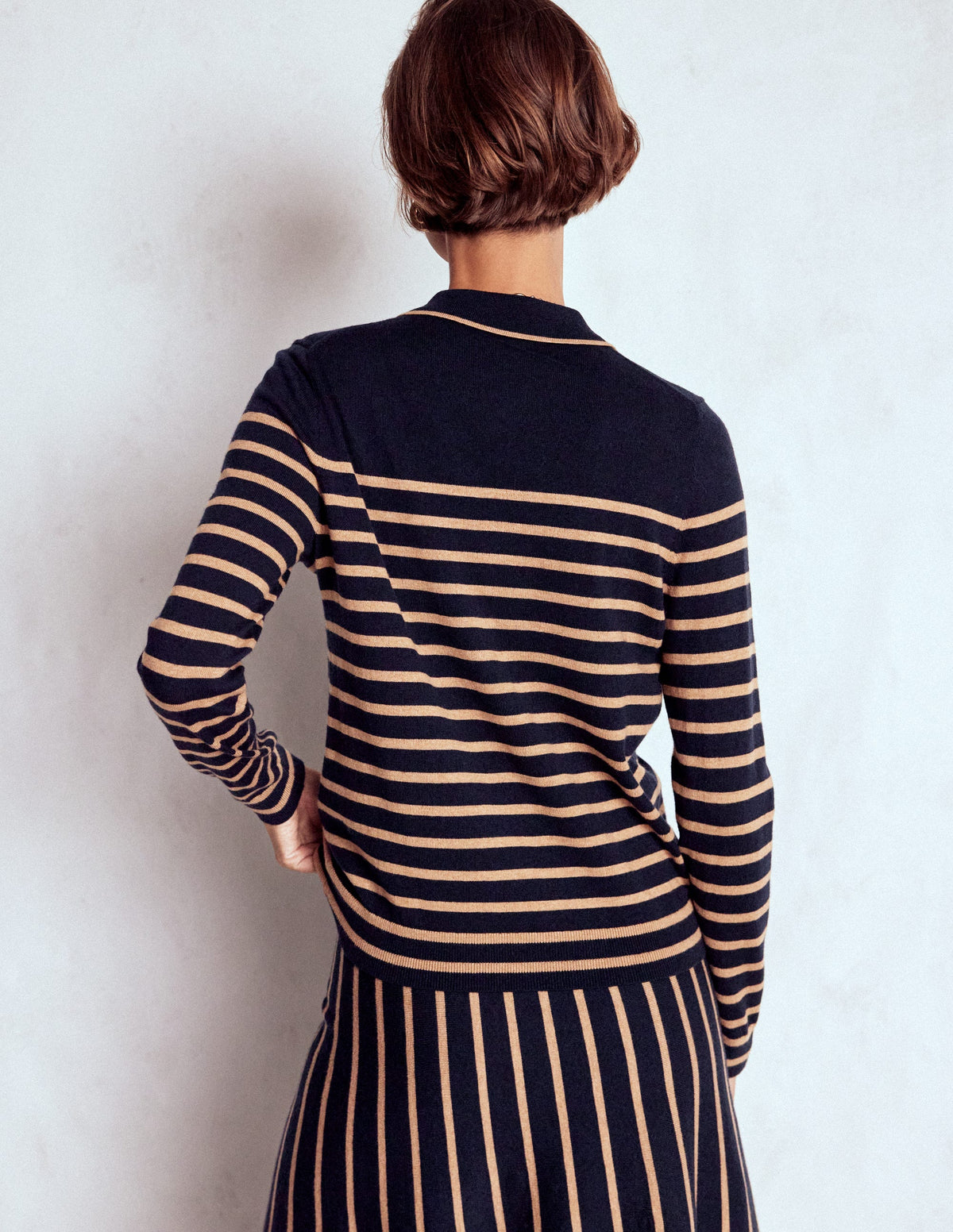 Liz Henley-Pullover-Marineblau/Kamelbraun - Image 3