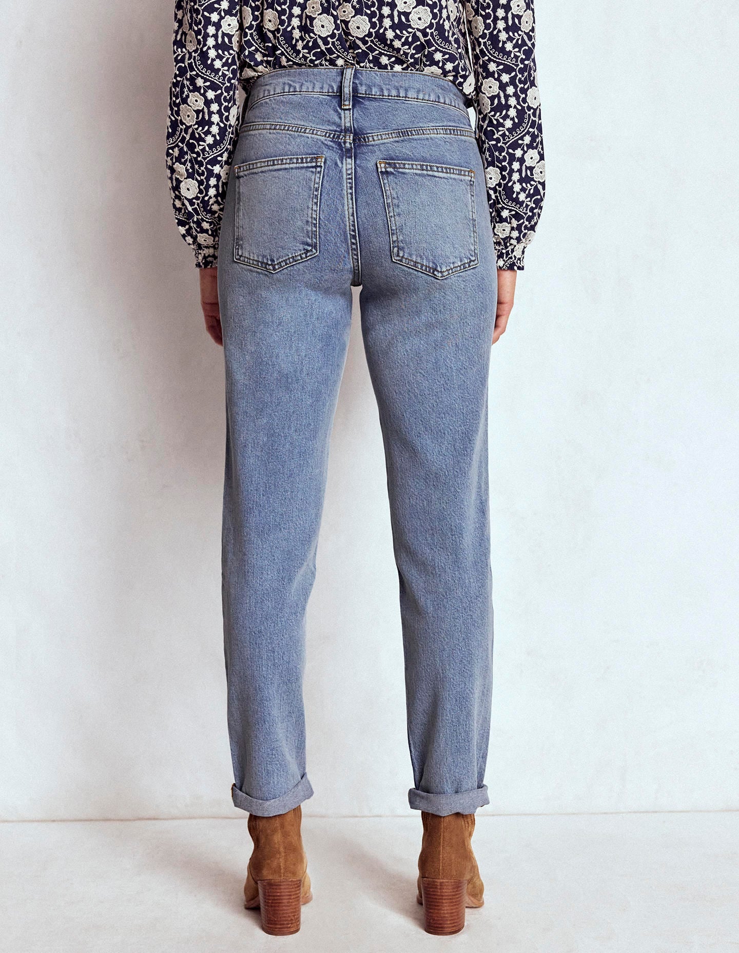 Girlfriend-Jeans-Ausgeblichene Optik - Image 2
