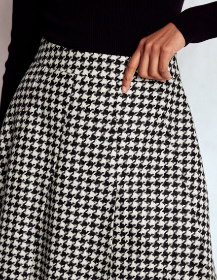 Flippy Wool Skirt-Black Dogstooth