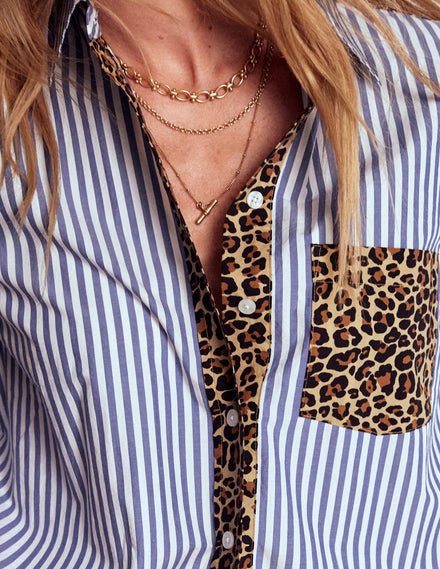Sadie Lockeres Baumwollhemd-Blaue Streifen, Gepard-Pop-Kuddelmuddel