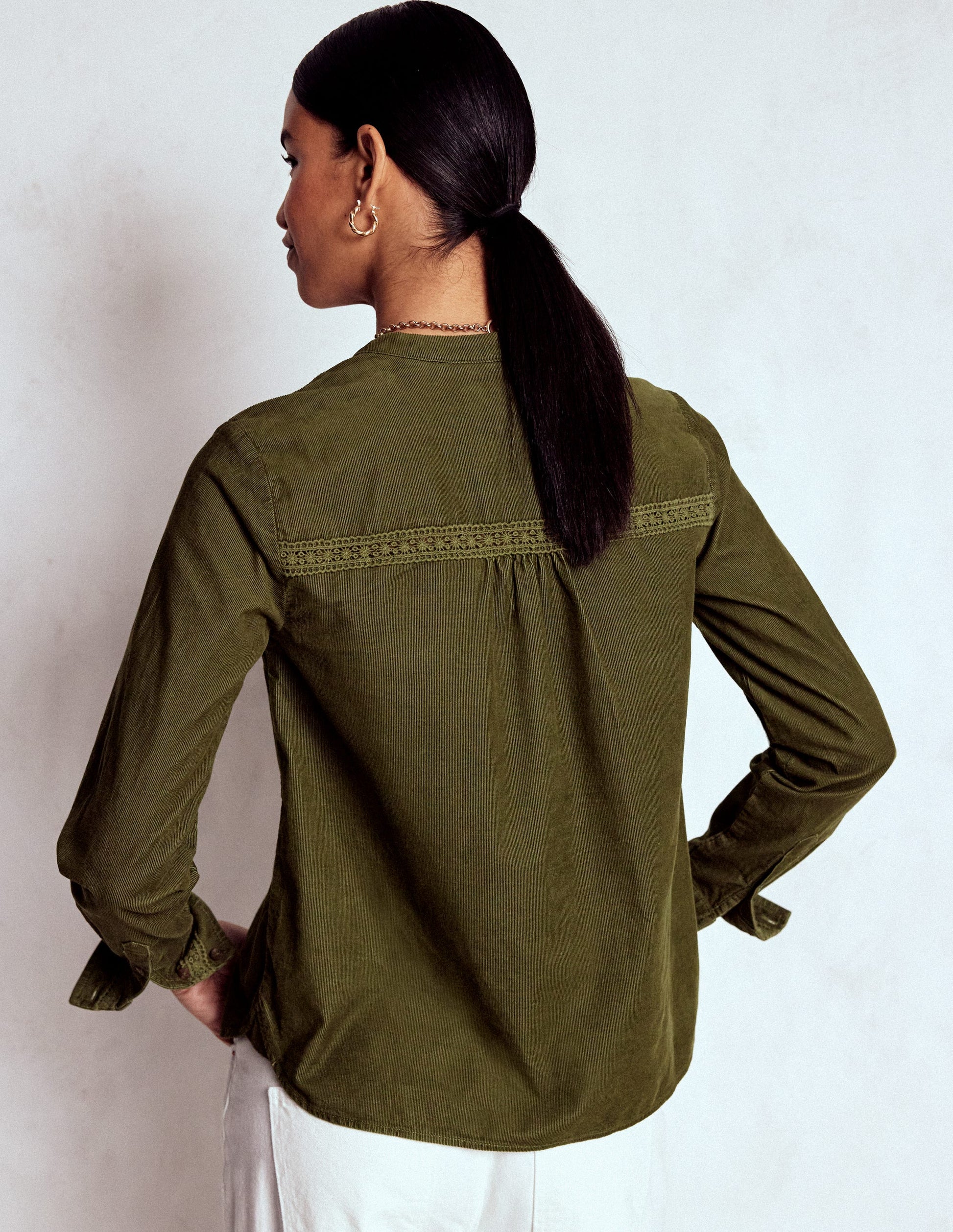 Chemise Victoria en velours côtelé-Vert des bois-3