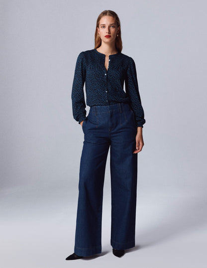 Elsa Jerseyhemd mit gesmokter Passe-Blaugrün Leopardenmuster-1