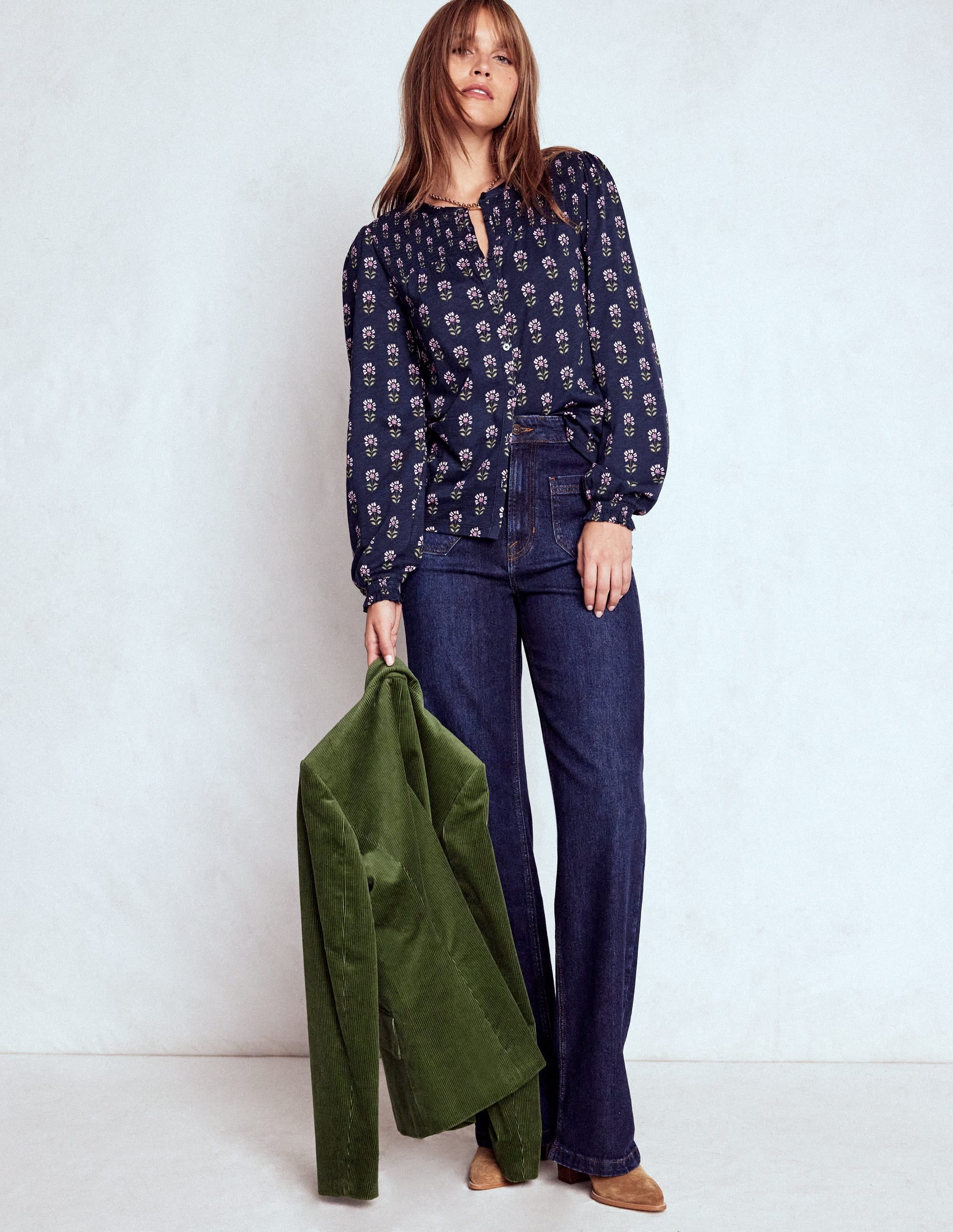 Chemise Elsa en jersey avec empiècement à smocks-Bleu marine, motif floral xylographique - Image 5
