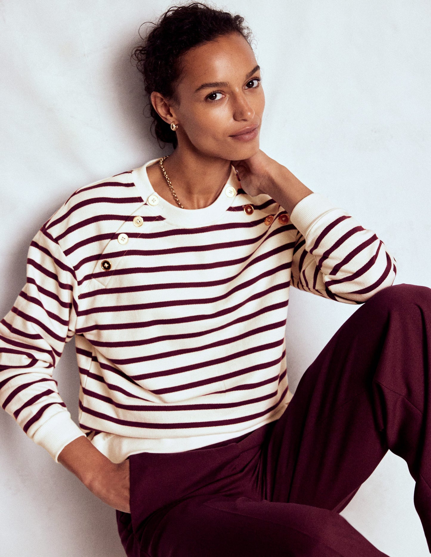Sweatshirt mit Knopfdetail-Dunkler Blauregen, Naturweiß