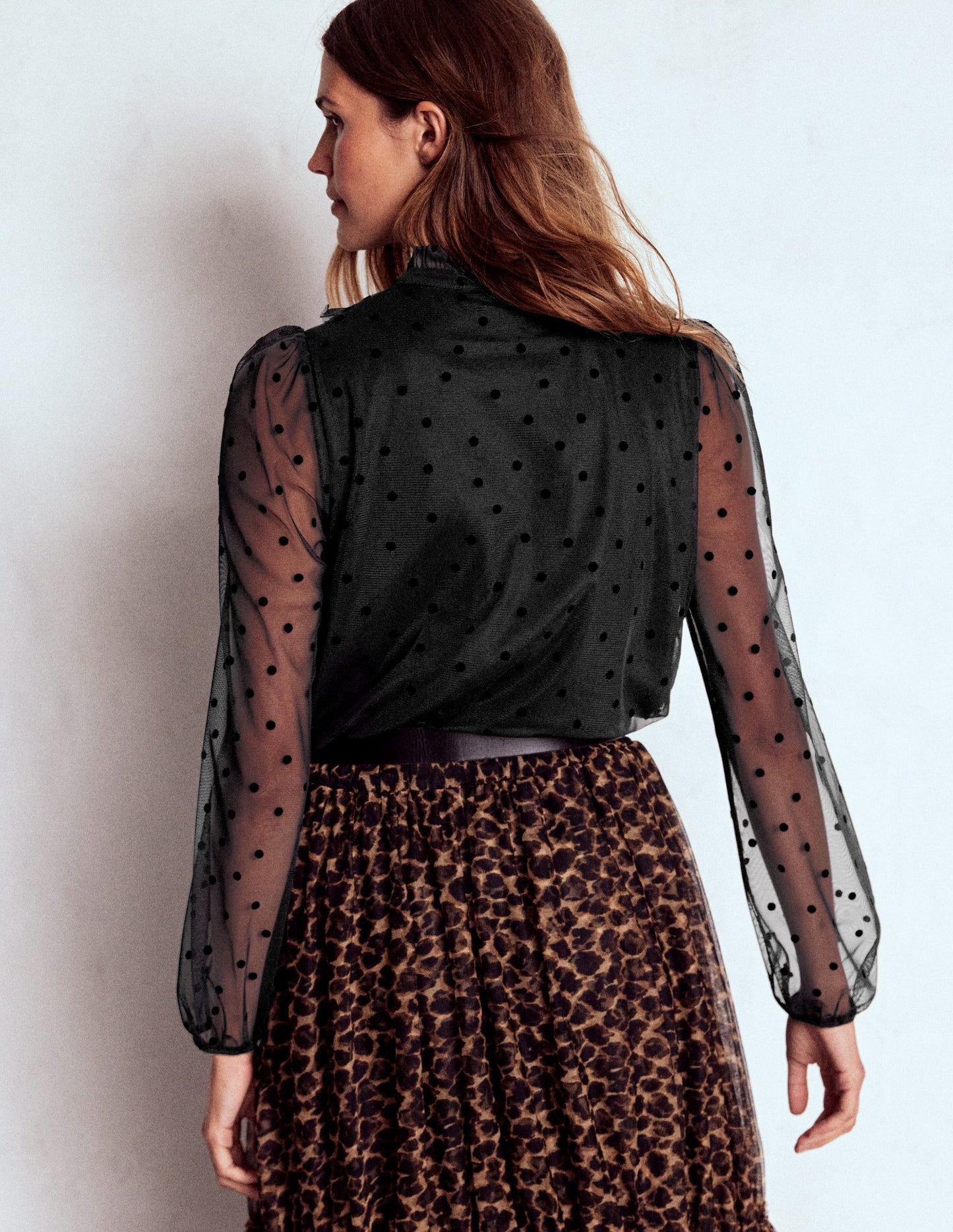 Rüschenbluse aus Tüll-Schwarz