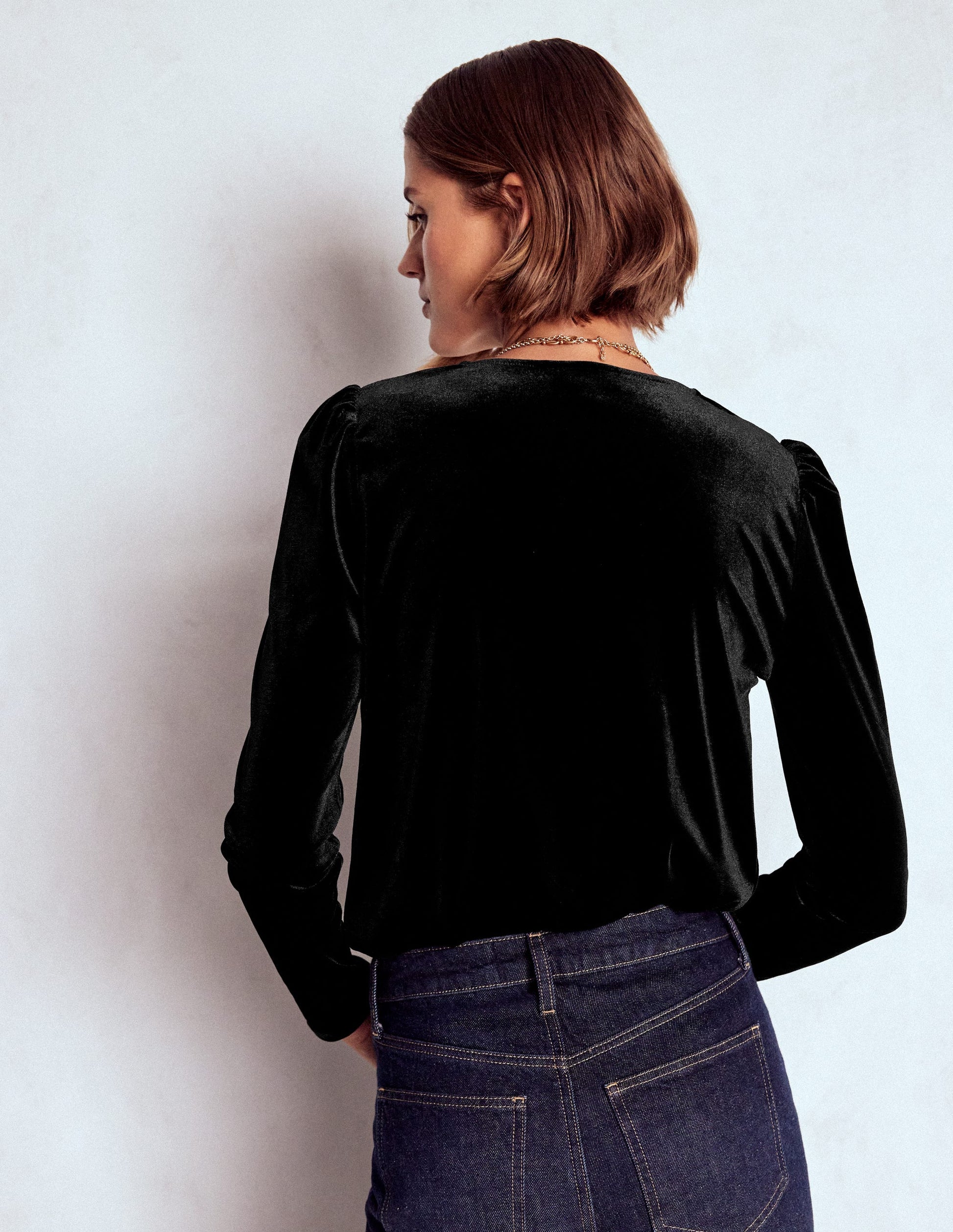 Flora Samtoberteil mit V-Ausschnitt-Schwarz-3