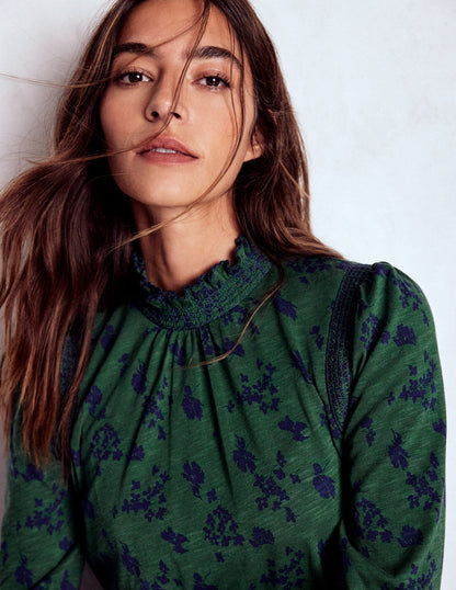 Top Tia à col smocké en jersey-Vert foncé, motif Dainty Meadow-1