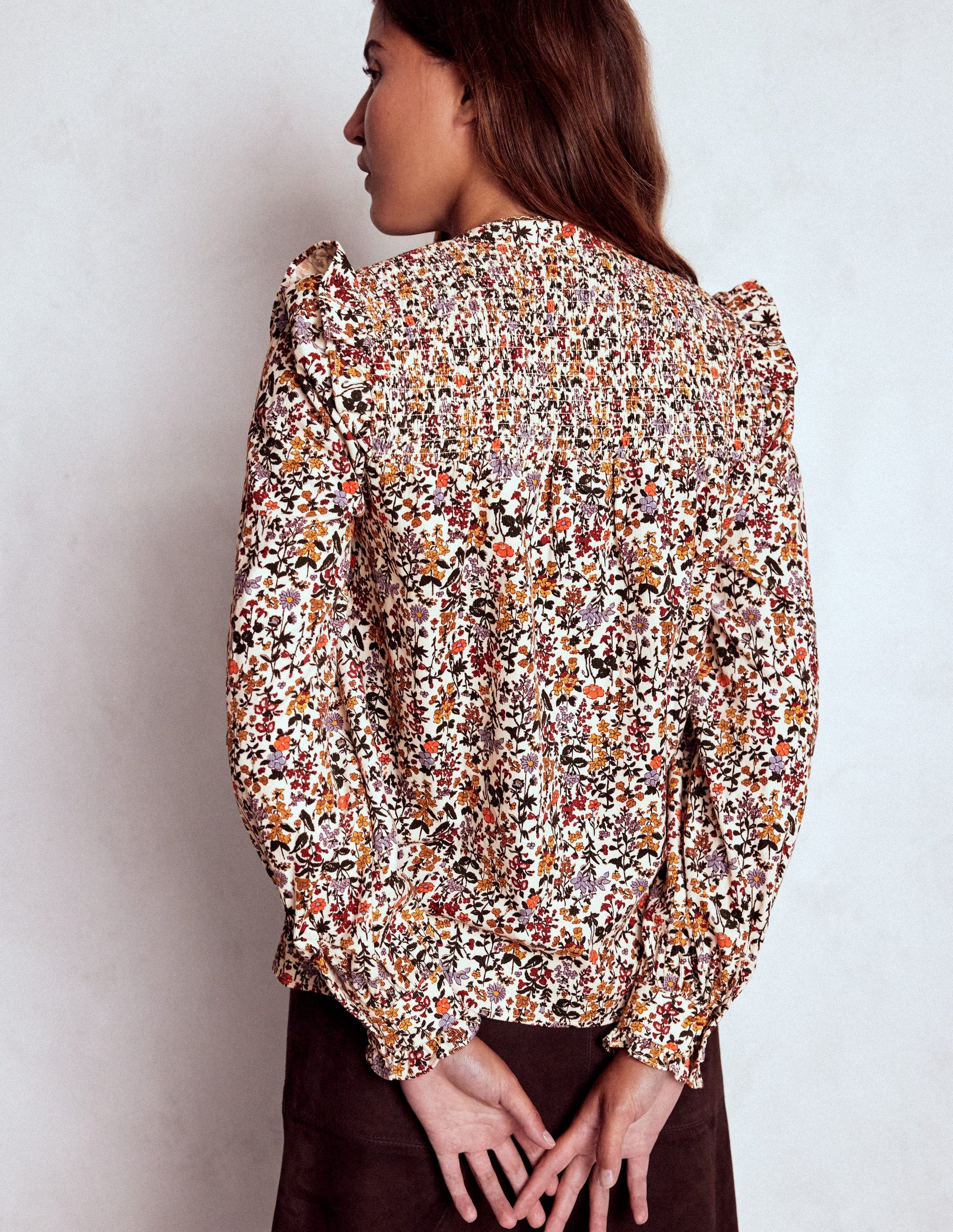 Cord-Oberteil mit gesmokter Passe-Naturweiß Blumenmuster-4