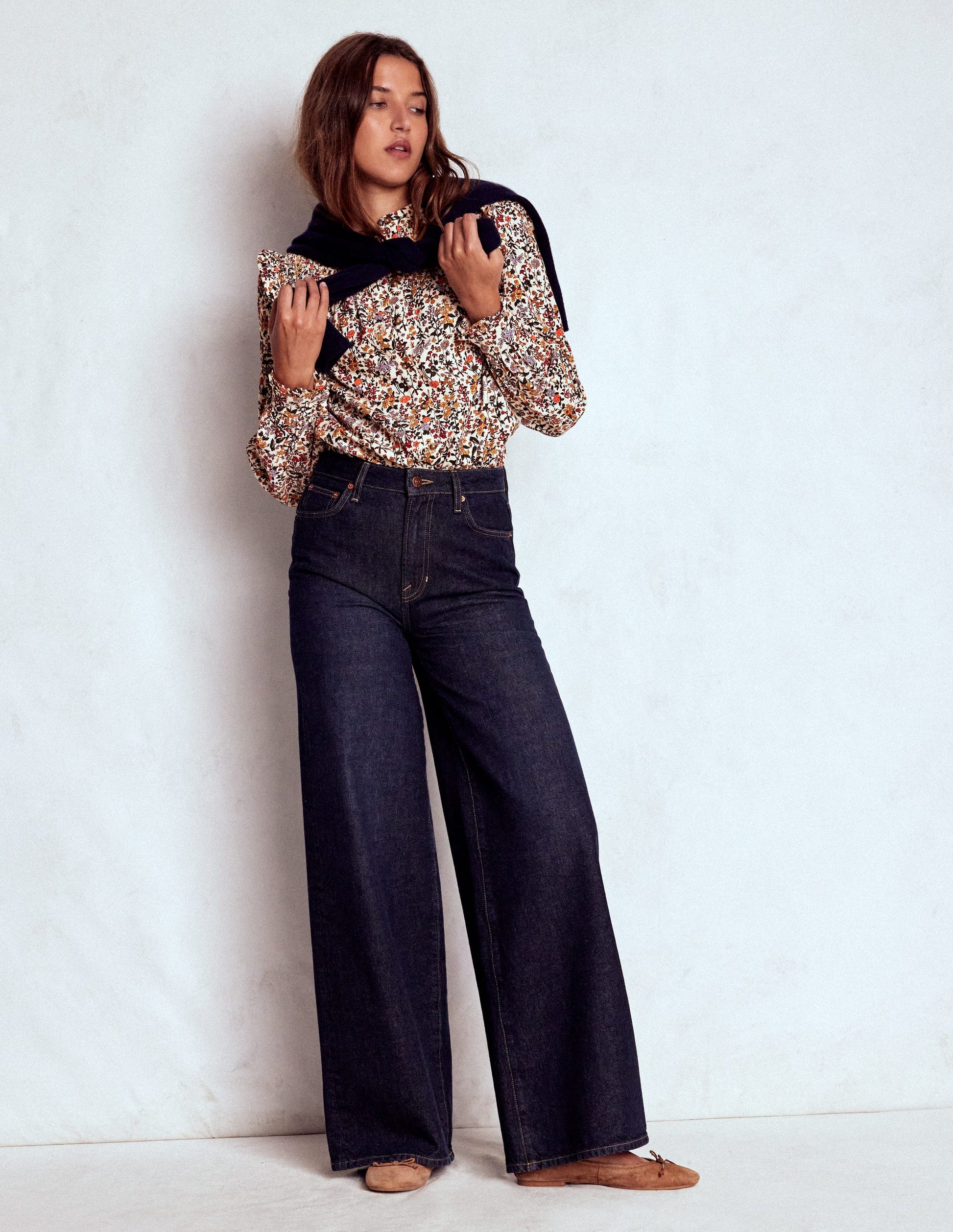 Cord-Oberteil mit gesmokter Passe-Naturweiß Blumenmuster-8