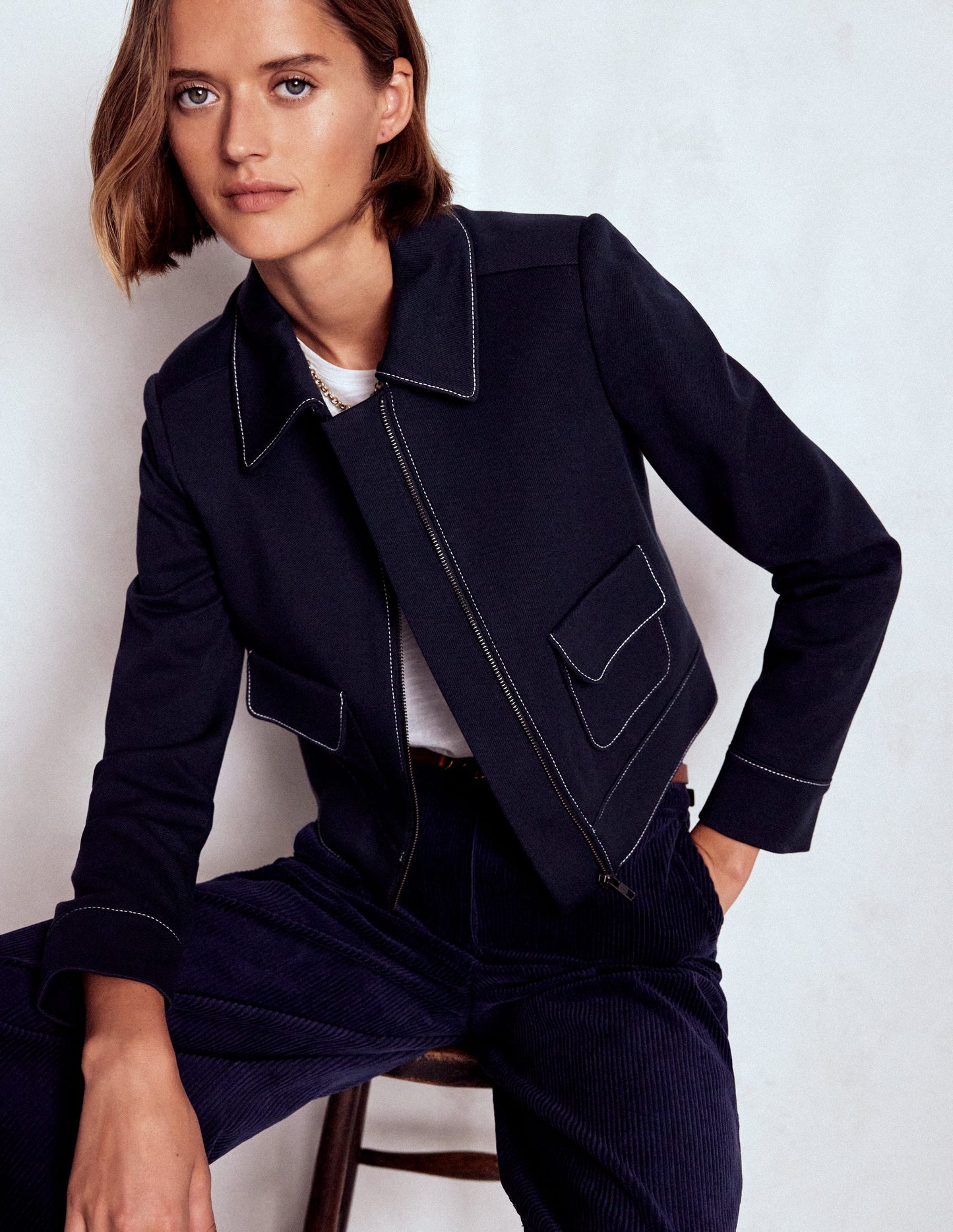 Jacke mit Reißverschluss und aufgesetzten Taschen-Marineblau