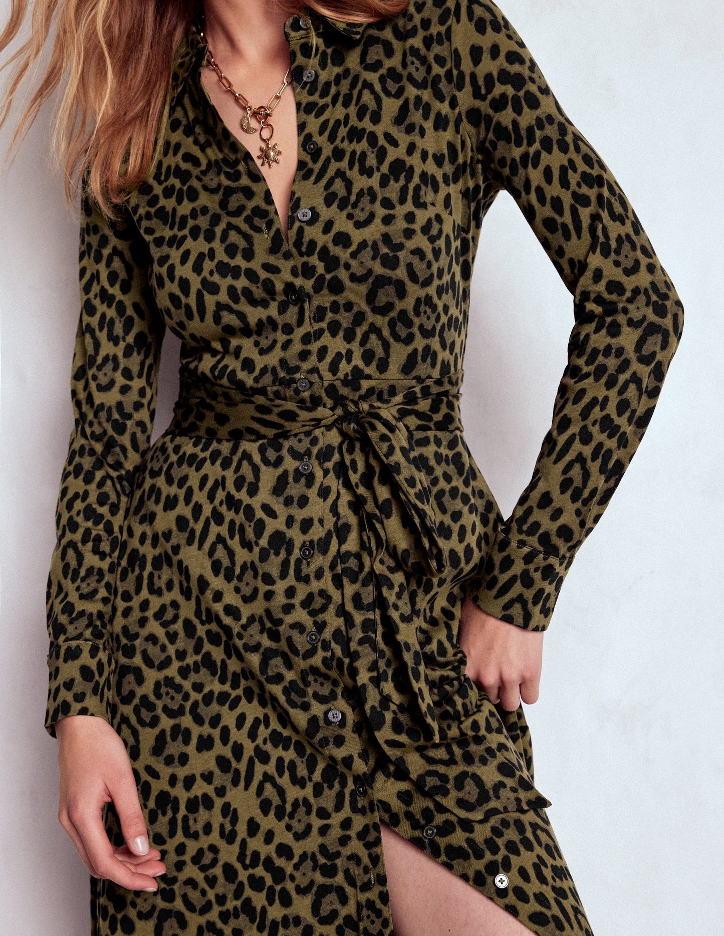 Marcia Jersey-Hemdblusenkleid-Militär-Olivgrün, Gebürstetes Tierfellmuster