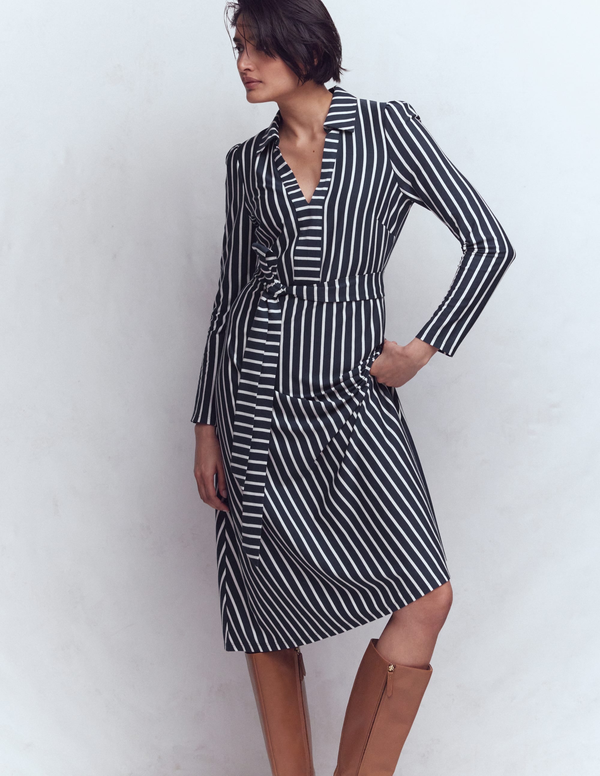 Robe Imogen en jersey à col-Rayé bleu marine foncé et ivoire - Image 1