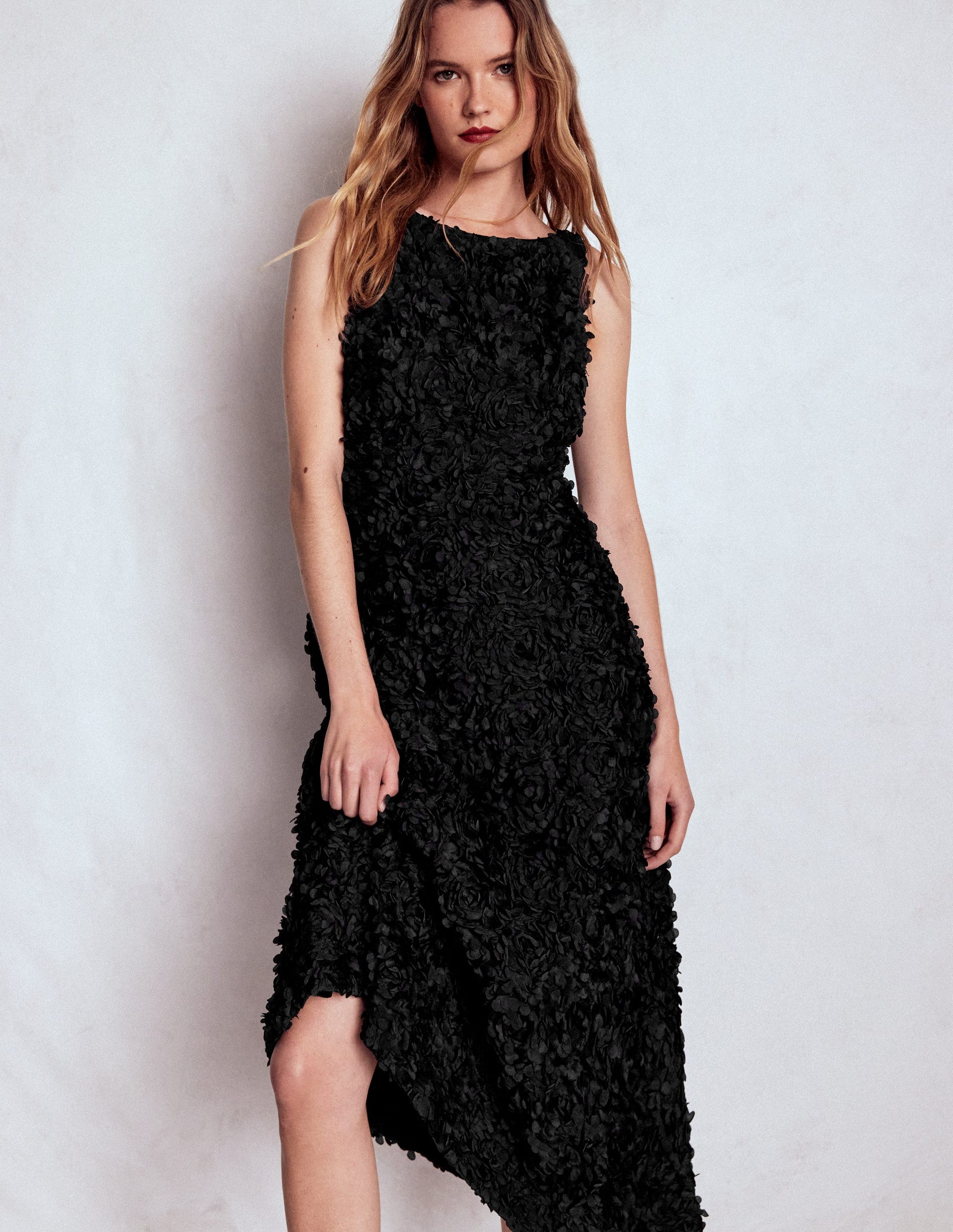 Ausgestelltes Kleid mit U-Ausschnitt am Rücken-Schwarz-6