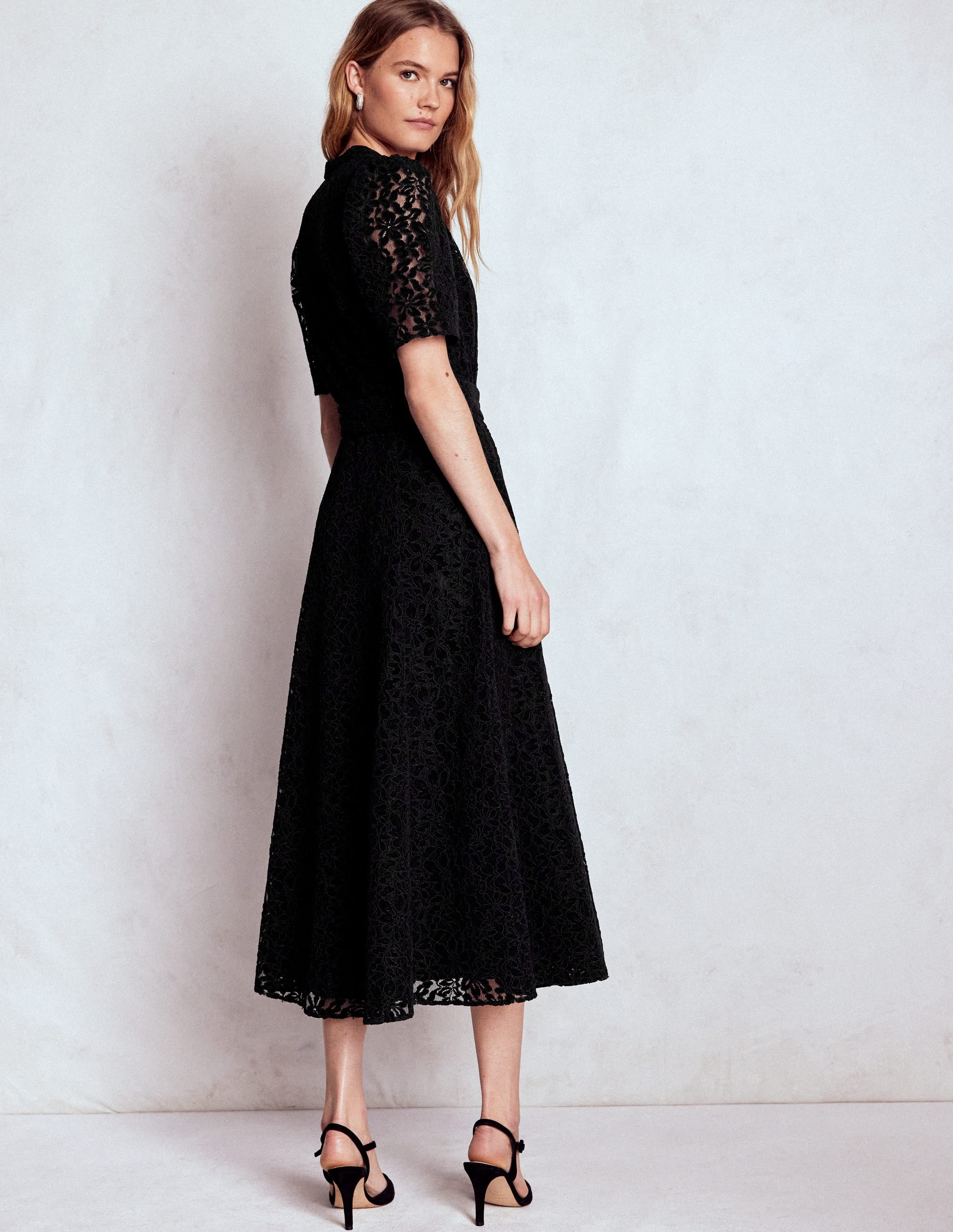 Kate Kleid mit Spitze und Puffärmeln-Schwarz - Image 3