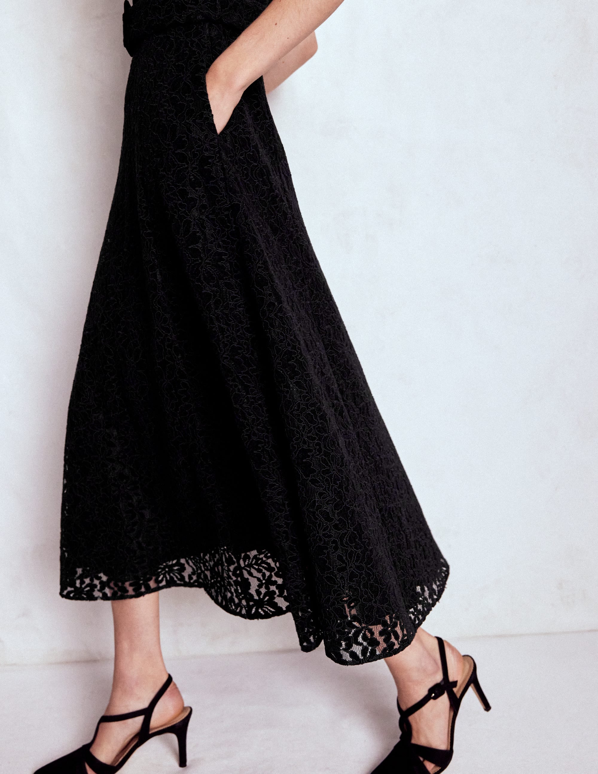 Kate Kleid mit Spitze und Puffärmeln-Schwarz - Image 5