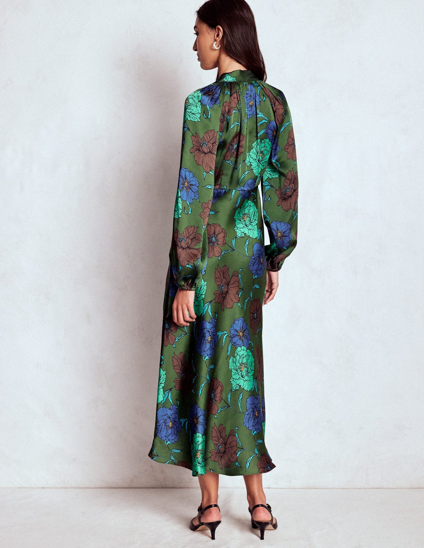 Midi-Satinkleid mit Bindeschleife am Ausschnitt-Tannengrün, Pfingstrose