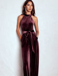 Jersey-Jumpsuit mit Neckholder-Dunkle Kirsche