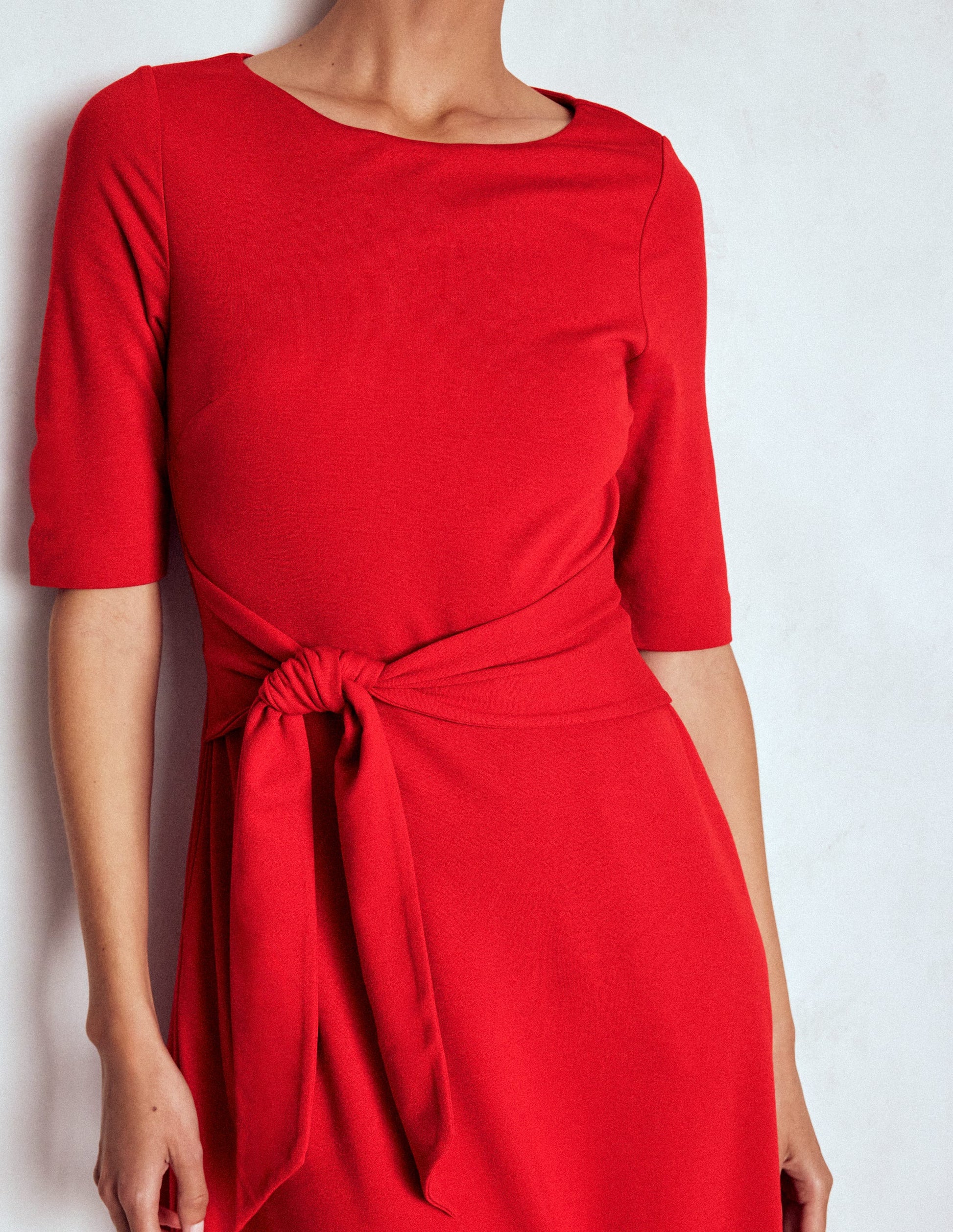 Mathilde Ponte-Kleid mit Bindegürtel-Würzig Rot-2