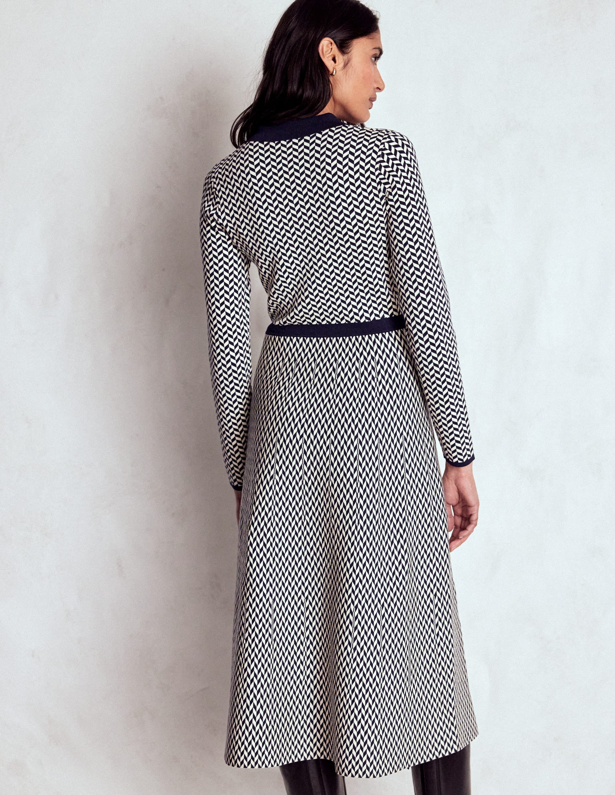 Fiona Chevron-Strickkleid-Zickzackmuster - Image 4