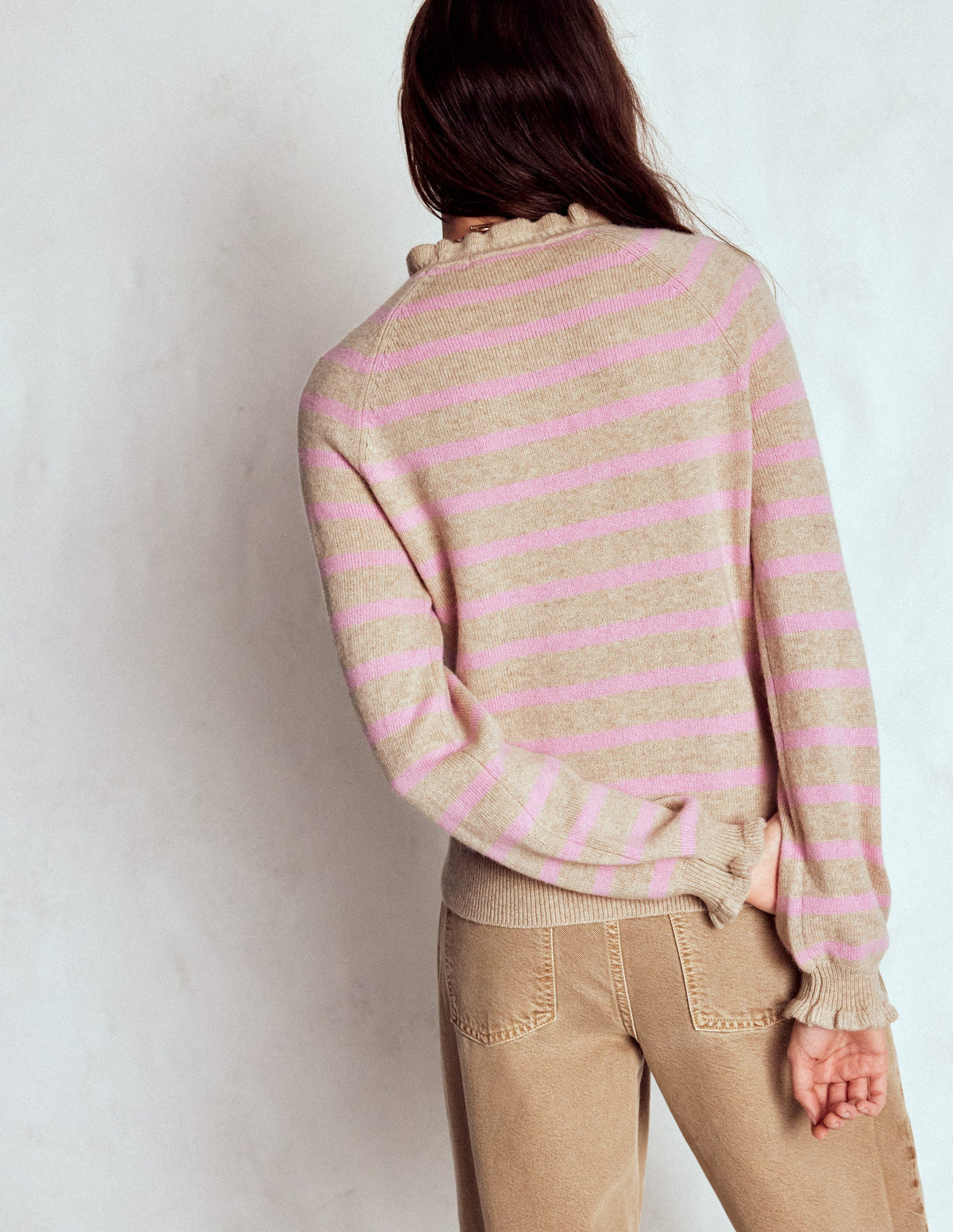 Fae Fair-Isle-Pullover mit Rüschen-Kamelbraun, Rosa Streifen - Image 3