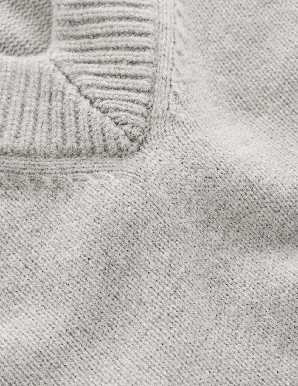 Marion Merinopullover mit V-Ausschnitt-Märzhase-6