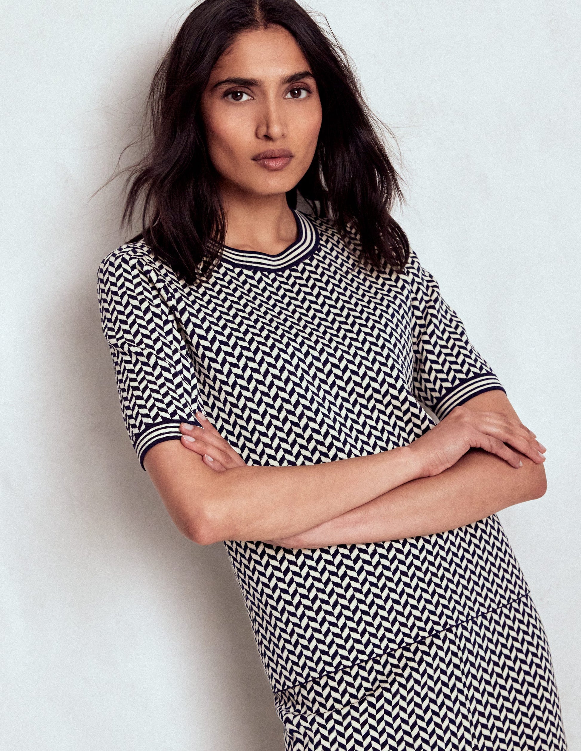 Strick-T-Shirt aus Jacquard-Marineblau/Naturweiß Modernes Hahnentrittmuster-1