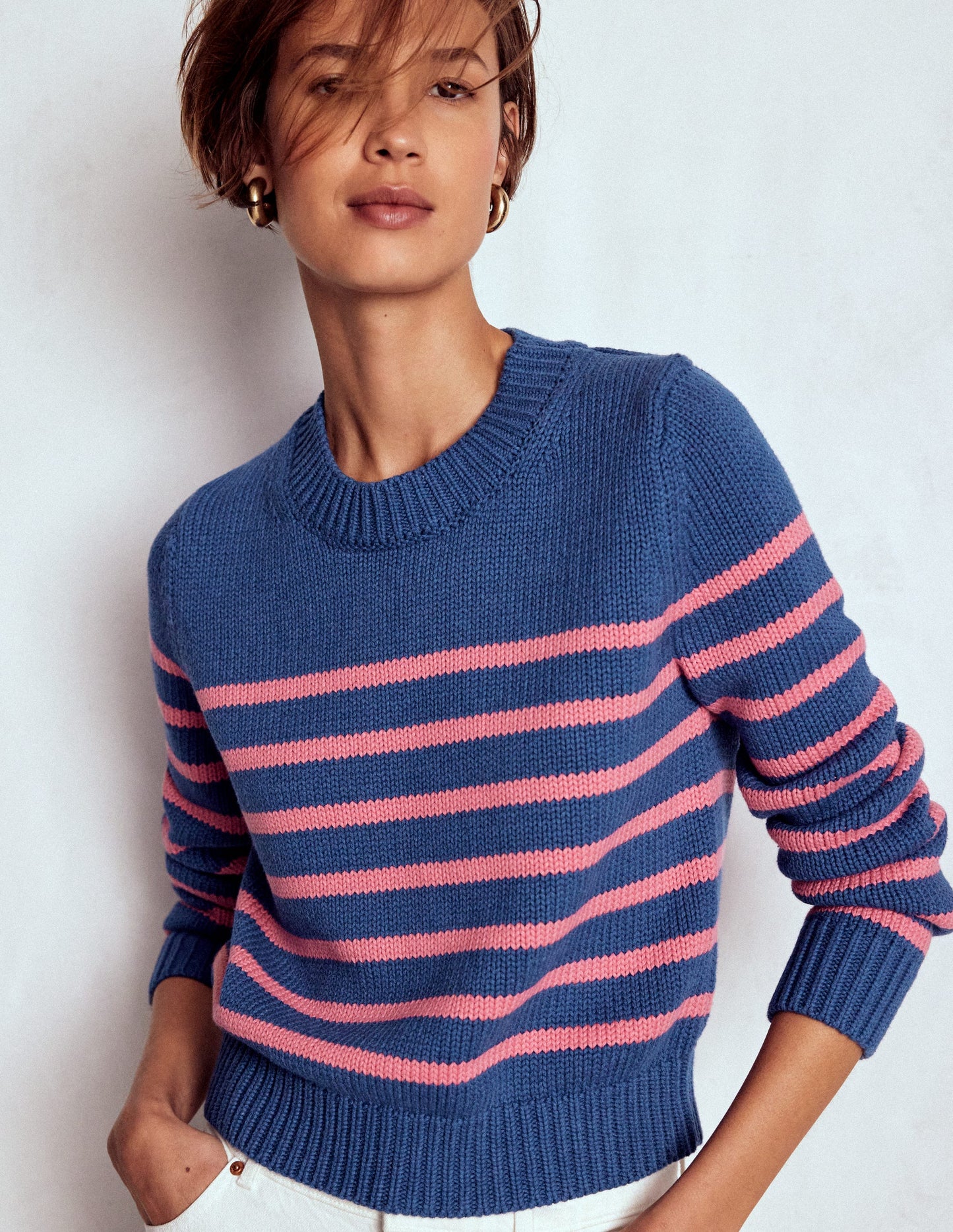 Lucy Grob gestrickter Baumwollpullover-Blau, Rosa Streifen