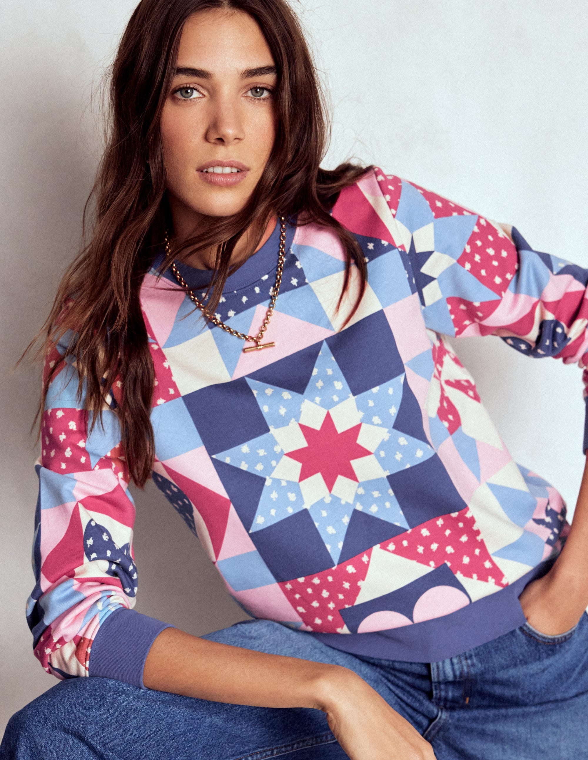 Hannah Sweatshirt mit Print-Bunt, Patchwork Herz - Image 1