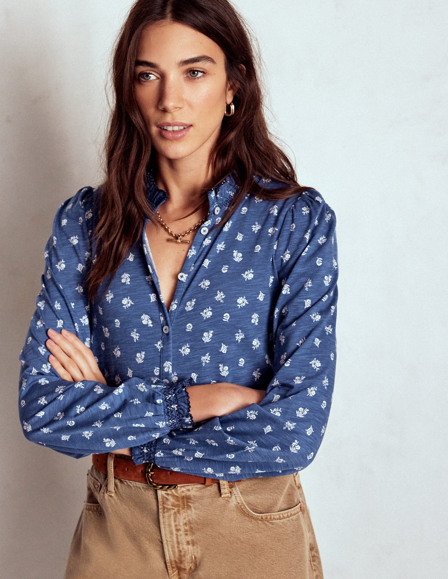Effie Hemd mit gesmokten Details-Echtes Marineblau, Kleine Blütenstempel