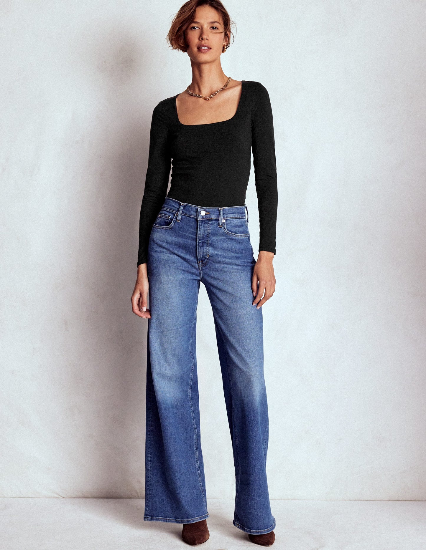 Doppellagiges Oberteil mit quadratischem  Ausschnitt-Schwarz