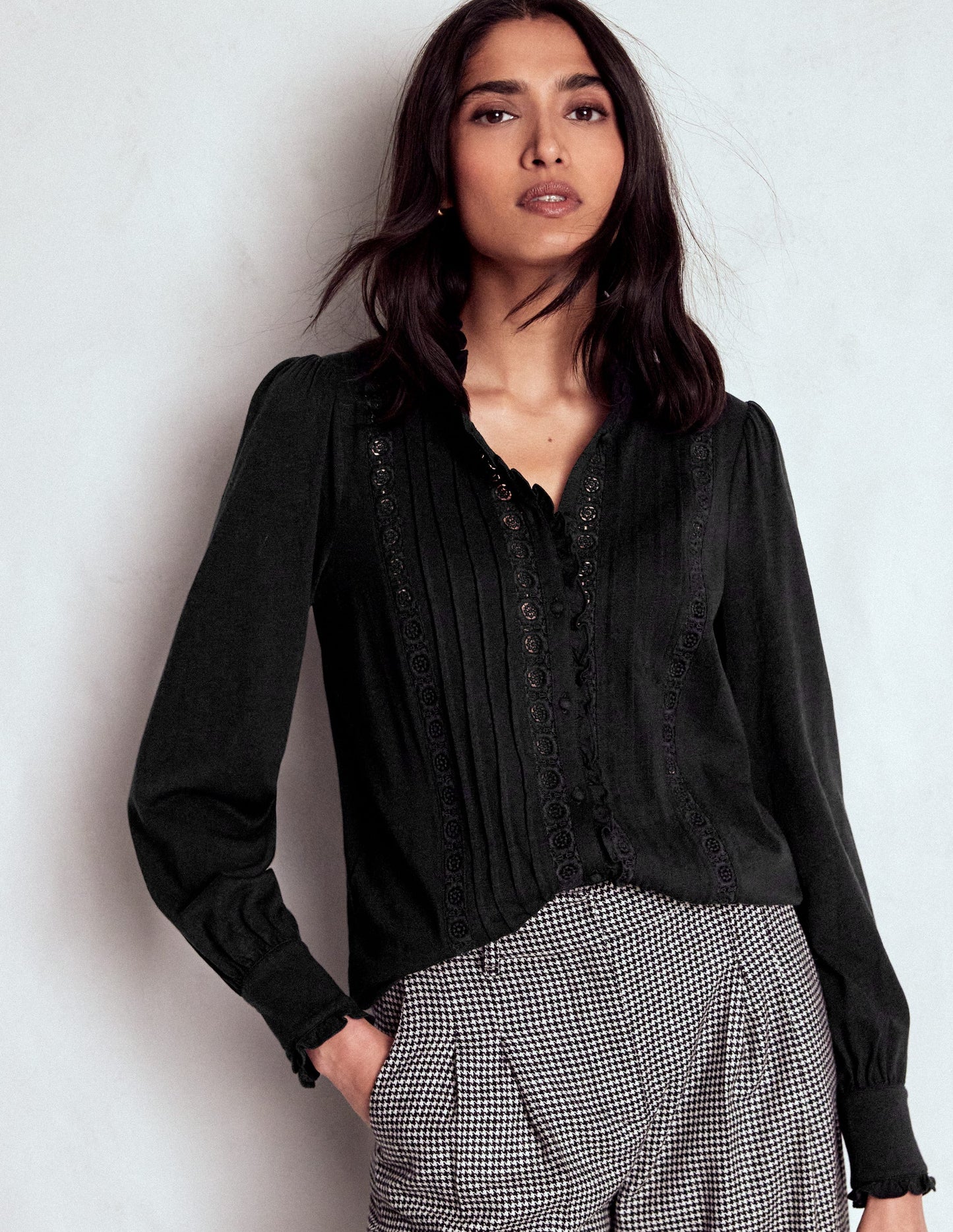 Lace Detail Jersey Shirt-Black